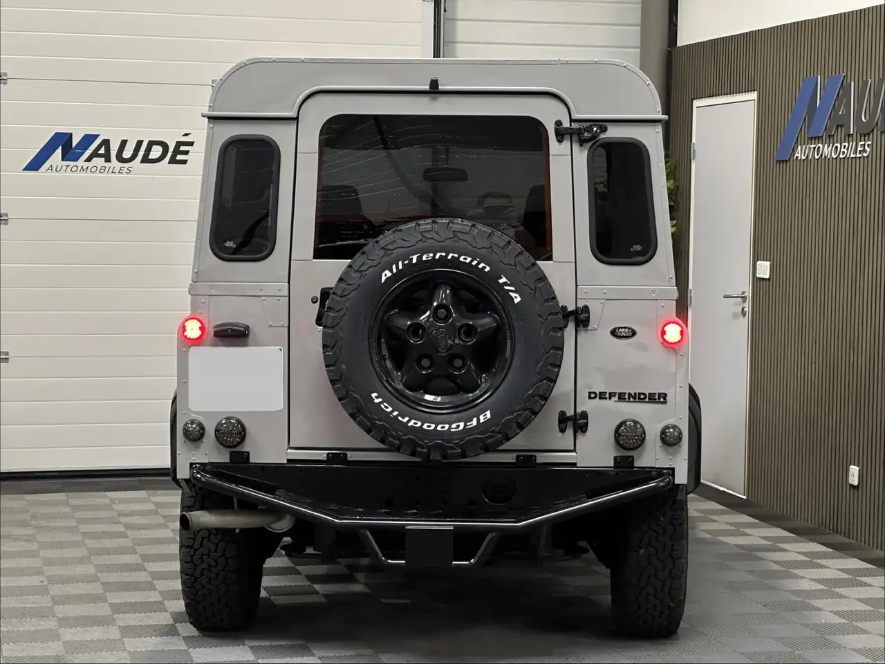 Land Rover Defender 90 2.5 TD5 122 ch - Restauration complète - Origine FR, foto 5