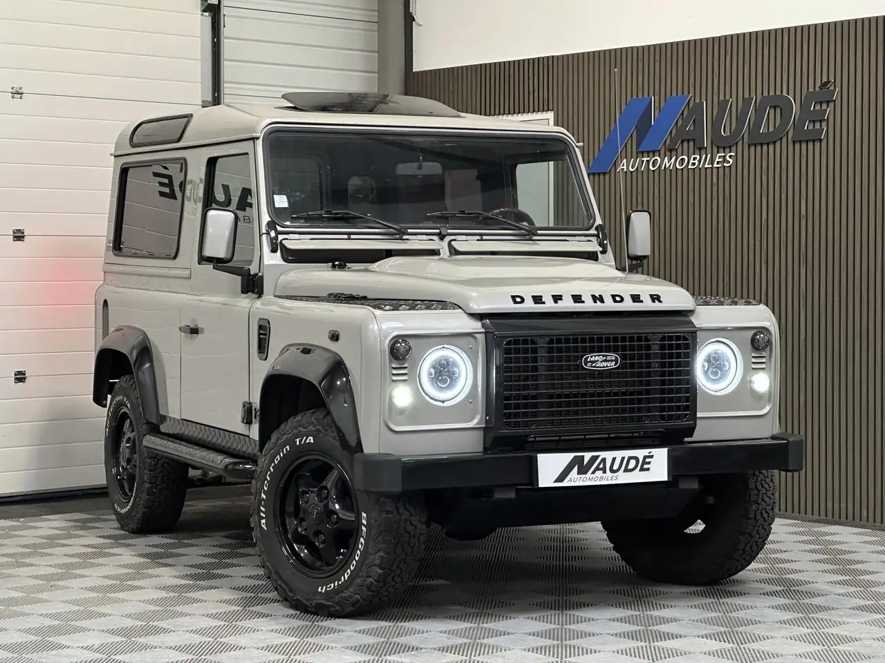 Land Rover Defender 90 2.5 TD5 122 ch - Restauration complète - Origine FR, foto 1
