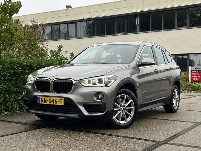 BMW X1 20i en vente chez une concession Pays-Bas