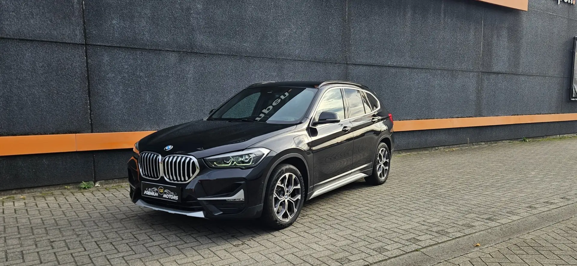BMW X1 xDrive25e X LINE SPORT/LED KOPLAMPEN/50.000KM/FULL Noir - 1