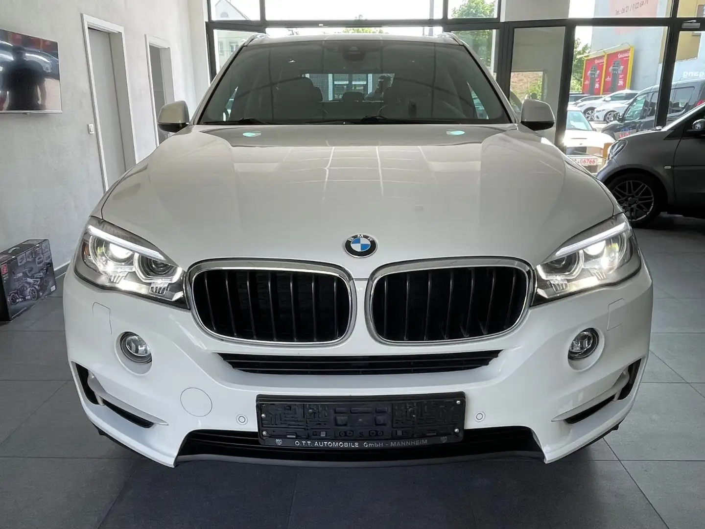 BMW X5 xDrive 40 d-M Sport-H&K-BiXenon-Leder-PDC- Weiß - 2