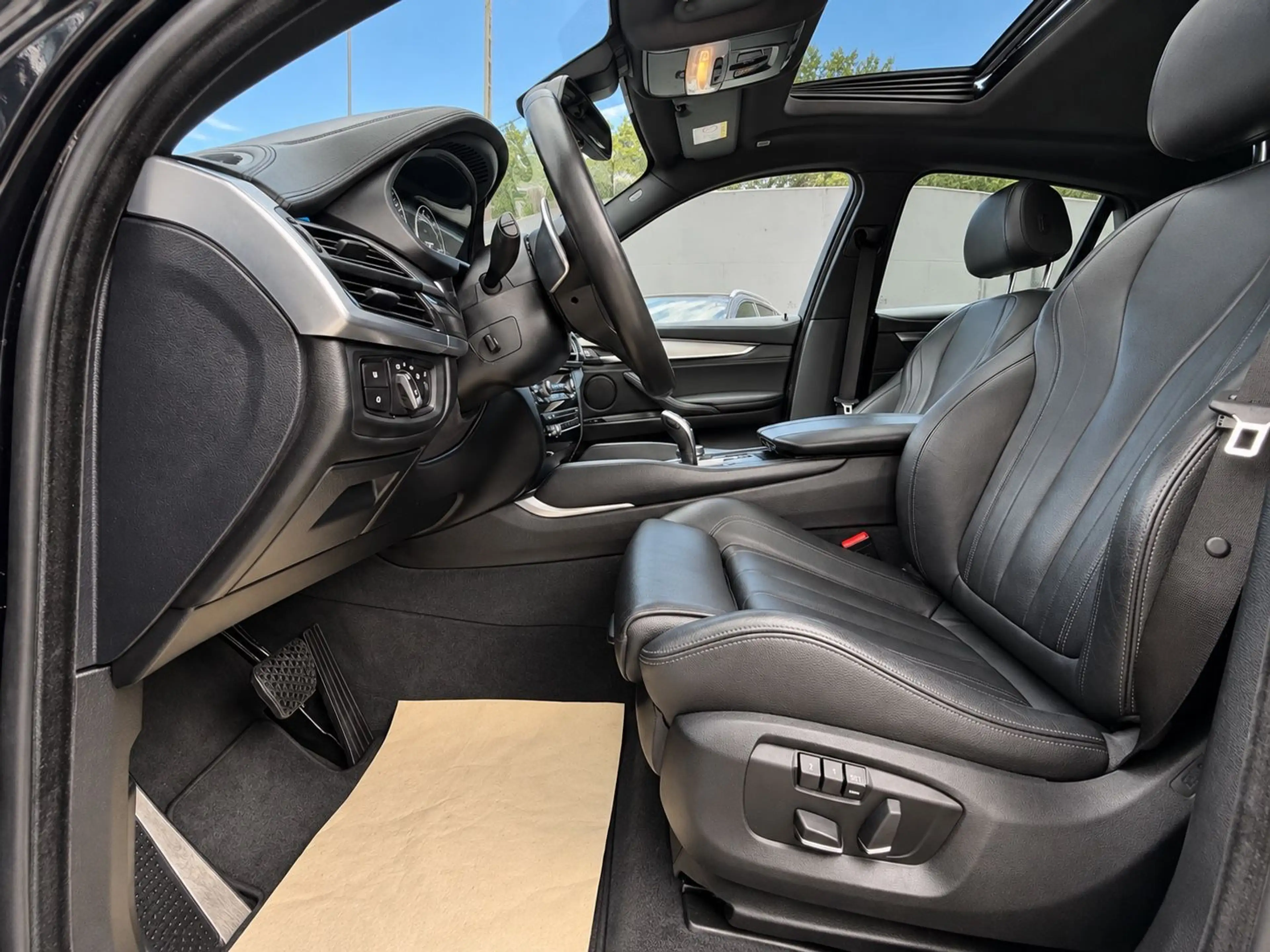 BMW X6 xDrive 40 d M-Paket/HUD/Schiebedach/Stand-Hzg — photo 11