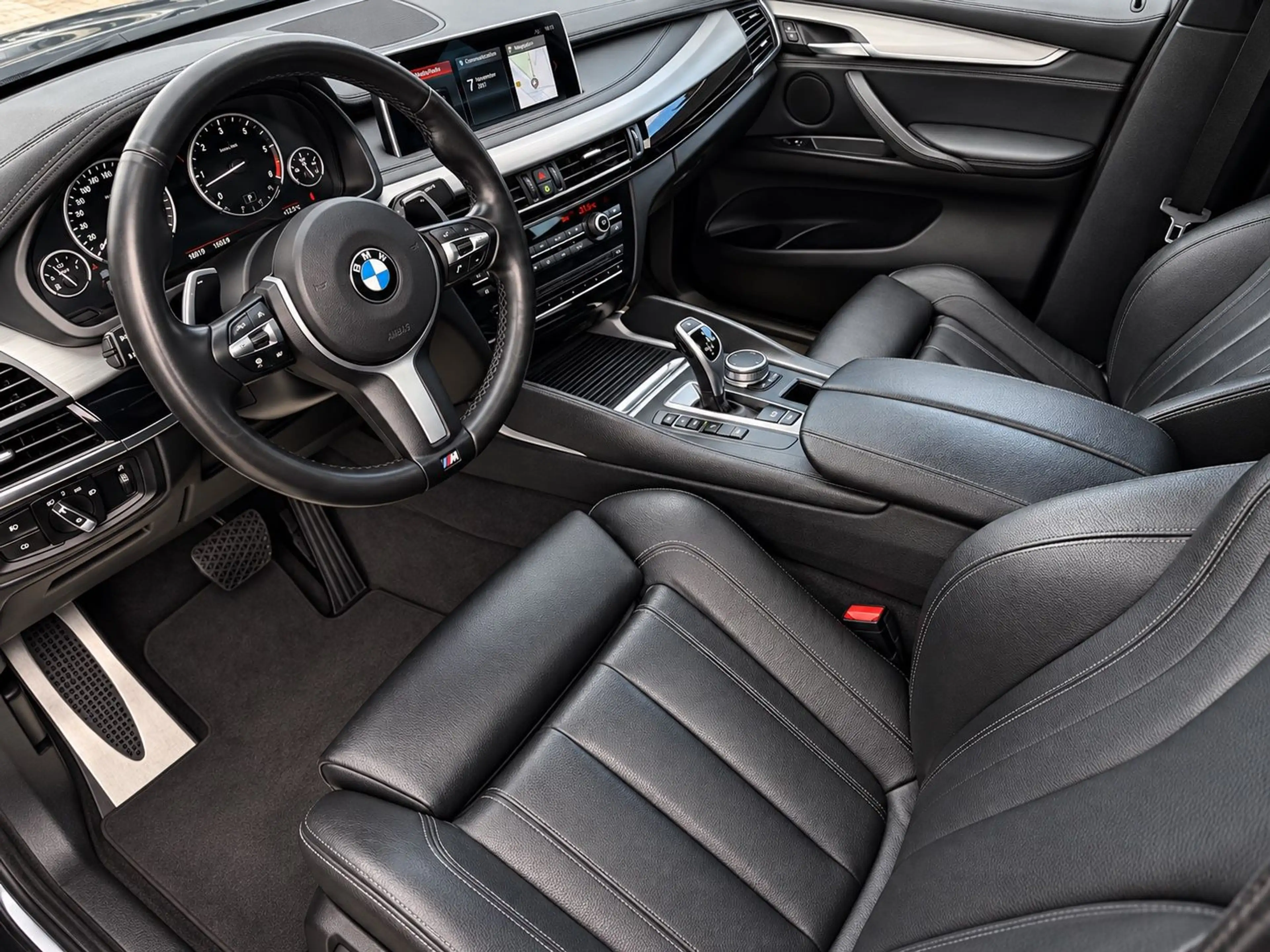 BMW X6 xDrive 40 d M-Paket/HUD/Schiebedach/Stand-Hzg — photo 9