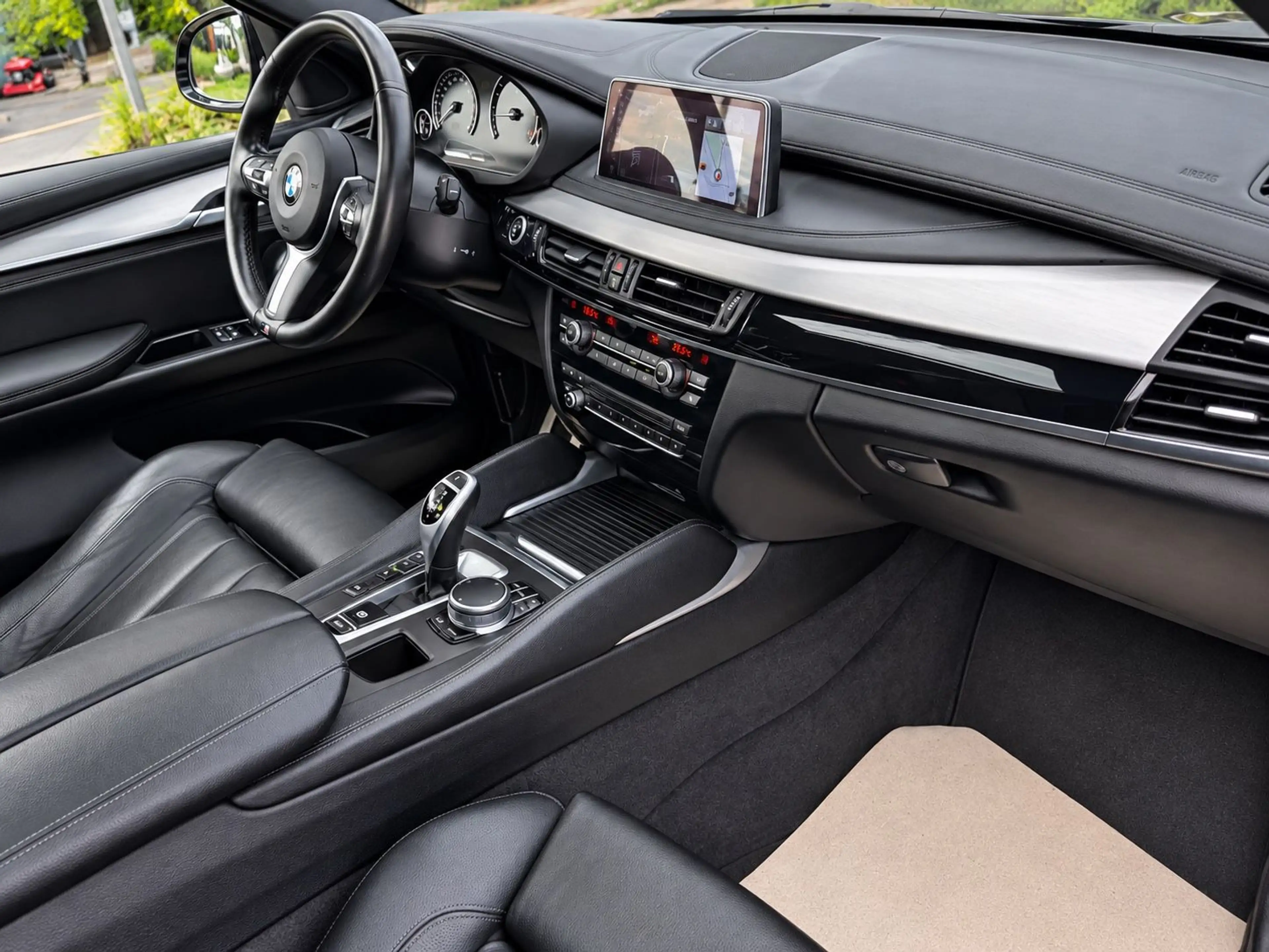 BMW X6 xDrive 40 d M-Paket/HUD/Schiebedach/Stand-Hzg — photo 12