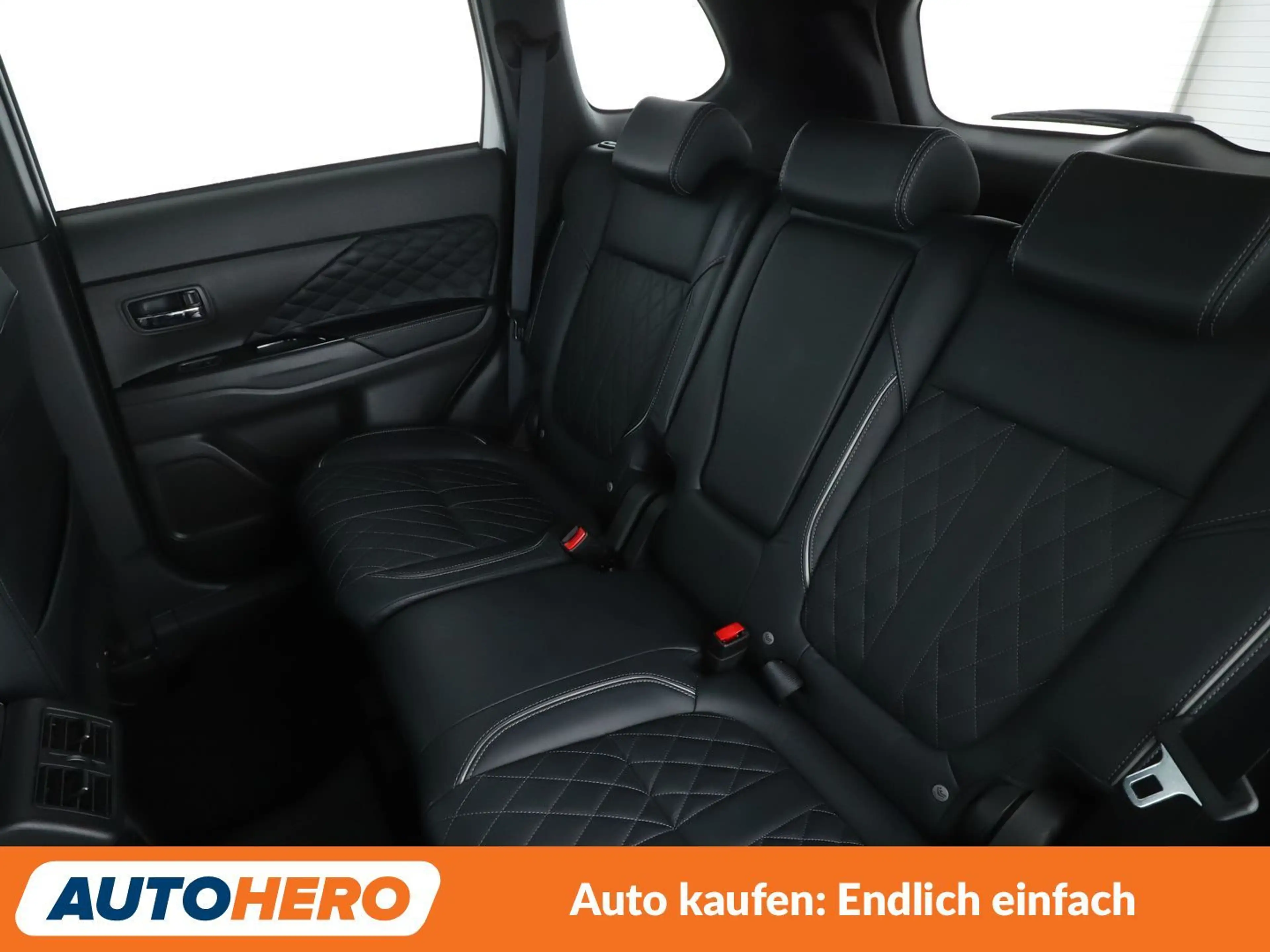 Mitsubishi Outlander 2.4 PHEV Top 4WD — photo 14