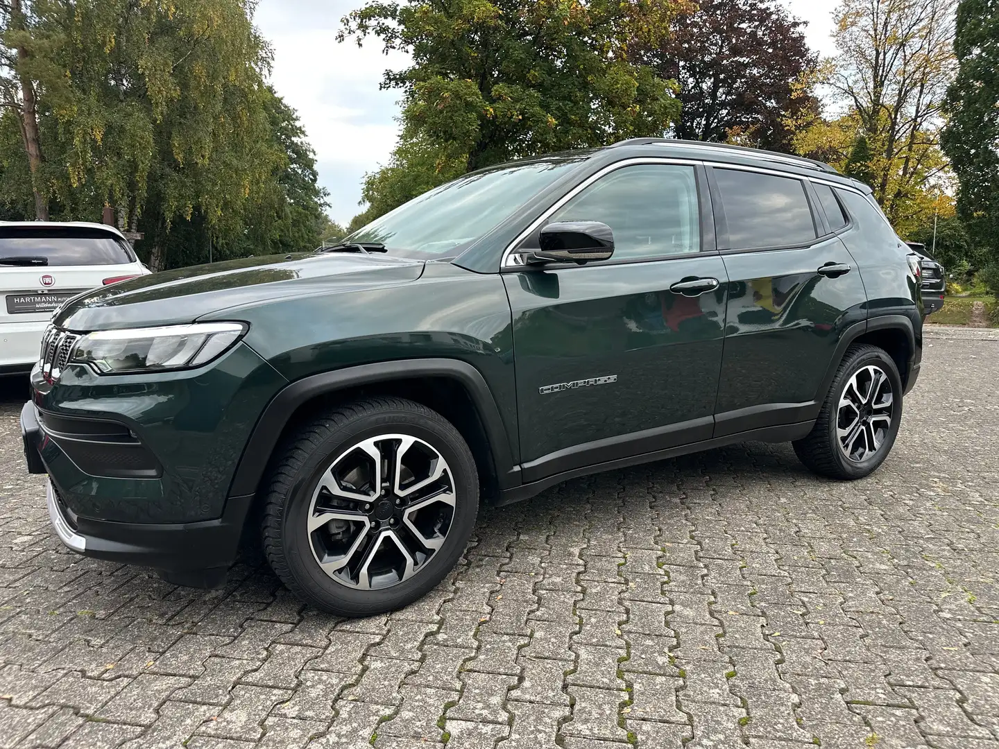 Jeep Compass Limited 1.3 GSE T4 110kw DCT Grün - 1