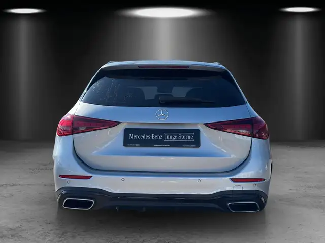 Mercedes-Benz C Class view 8