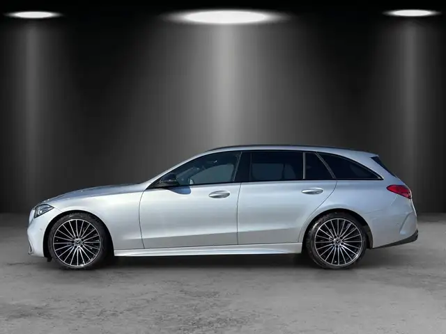 Mercedes-Benz C Class view 4