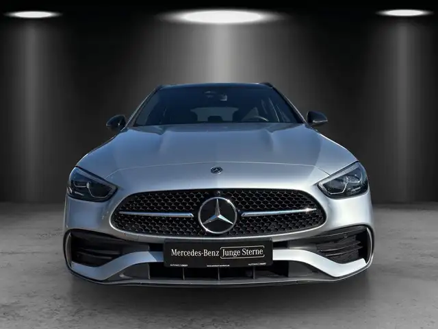 Mercedes-Benz C Class view 3