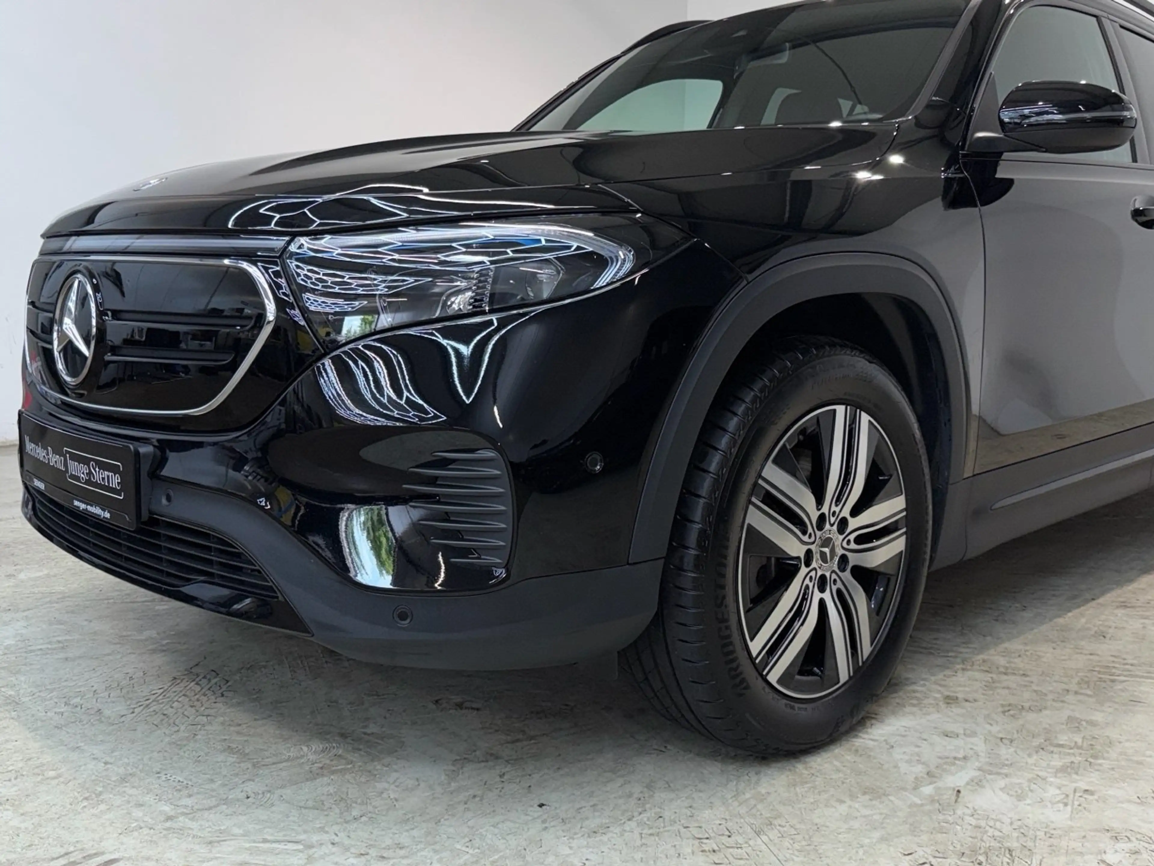 Mercedes-Benz EQB 250 Progressive Night Totwinkel Ambiente LED — photo 7