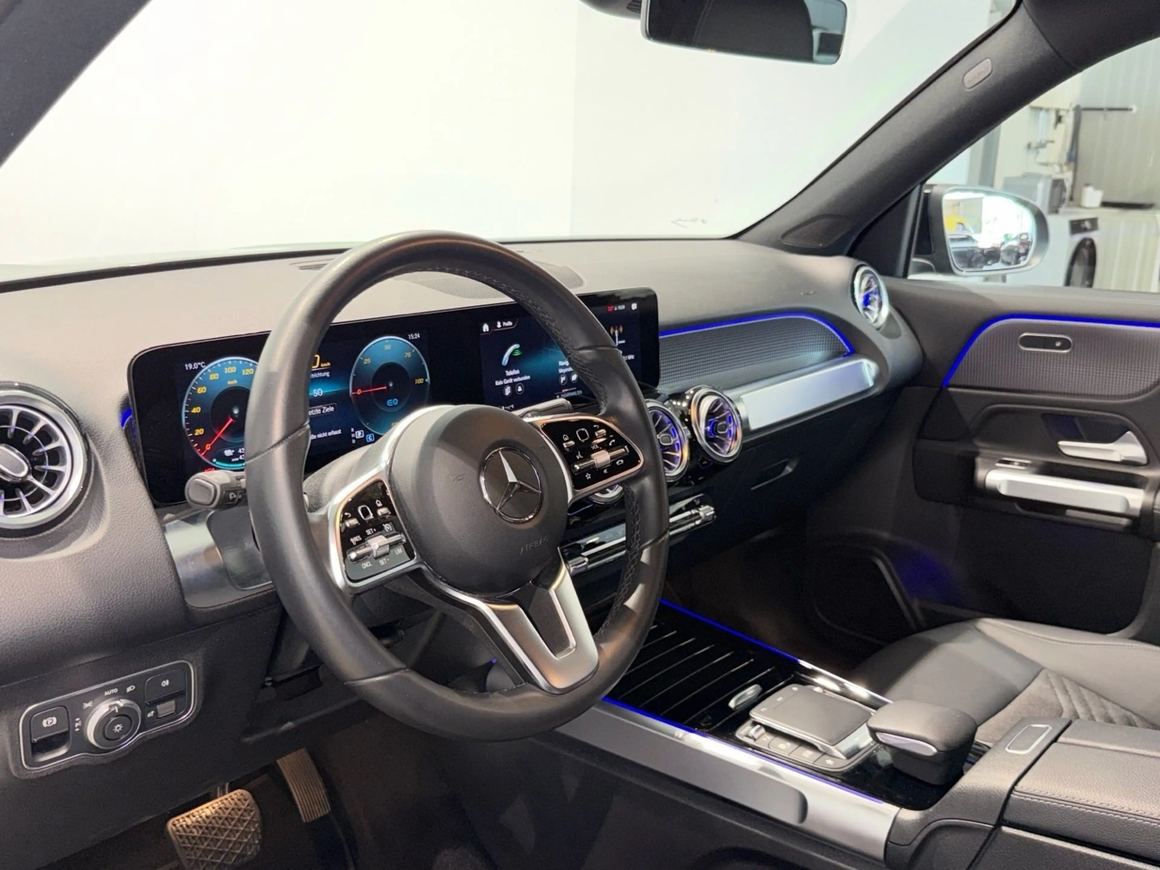 Mercedes-Benz EQB 250 Progressive Night Totwinkel Ambiente LED — photo 12