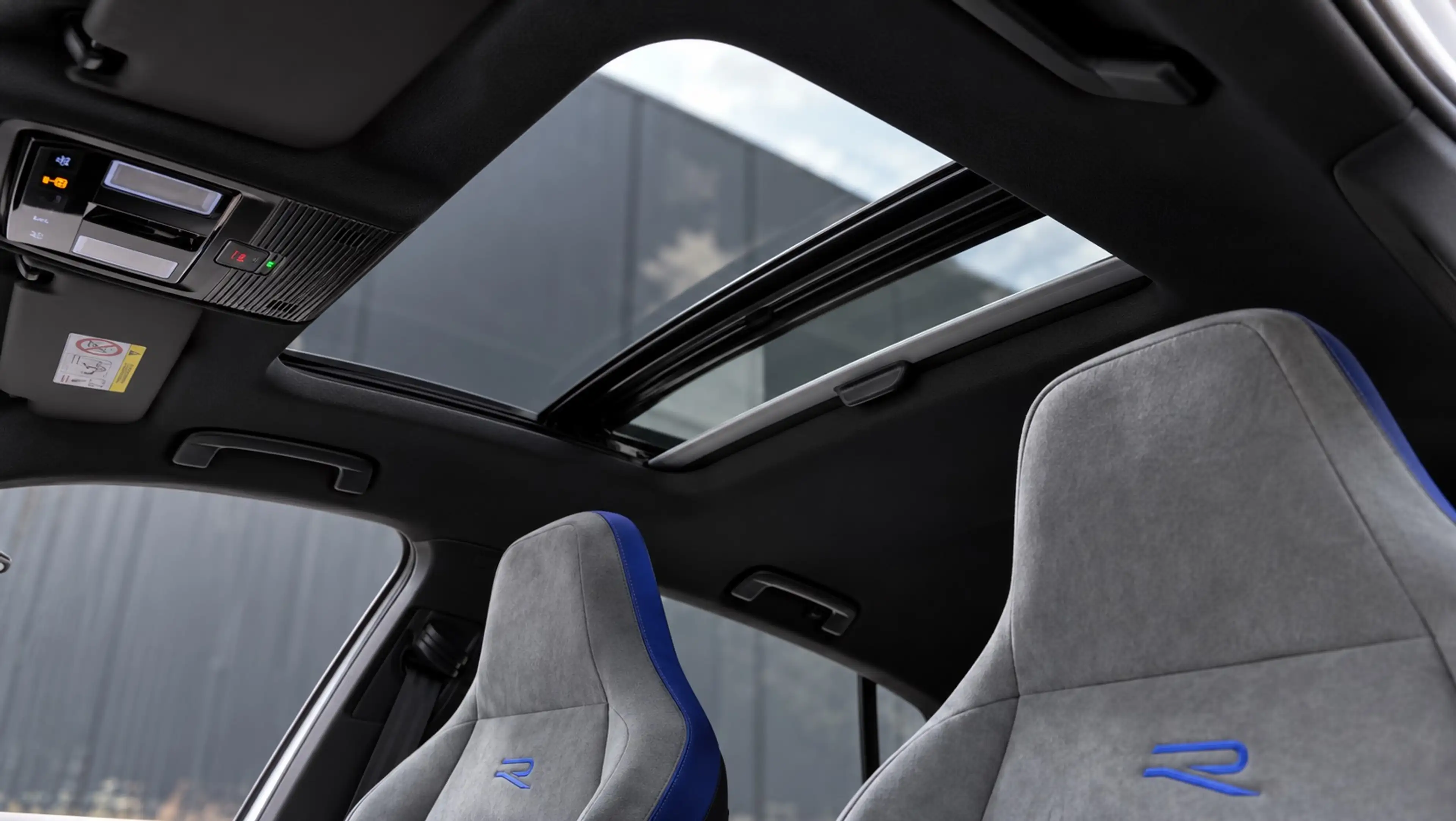 Volkswagen Golf R Golf R 2.0 TSI 4Motion Black Edition DSG Black Edition — photo 9
