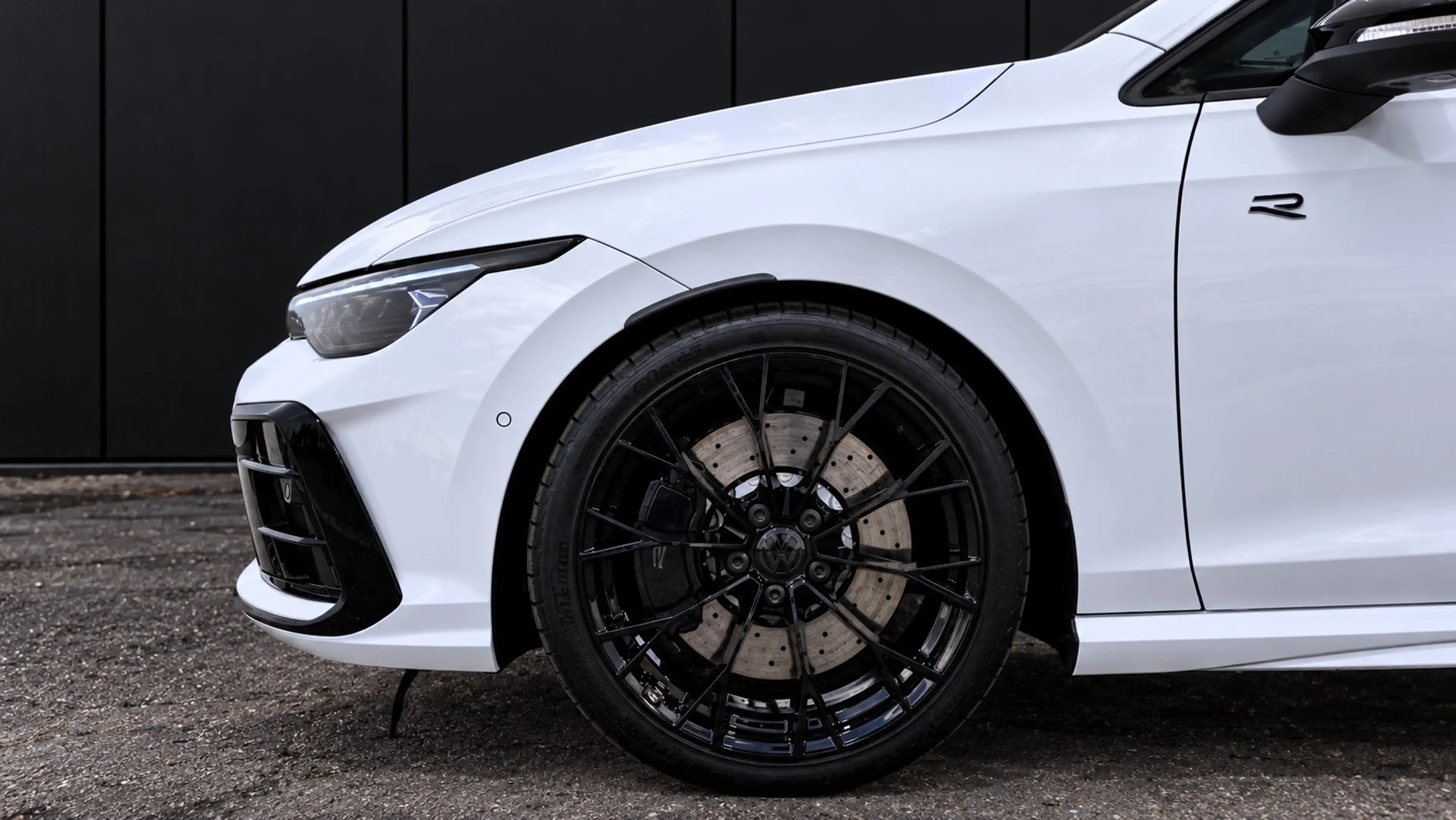 Volkswagen Golf R Golf R 2.0 TSI 4Motion Black Edition DSG Black Edition — photo 3