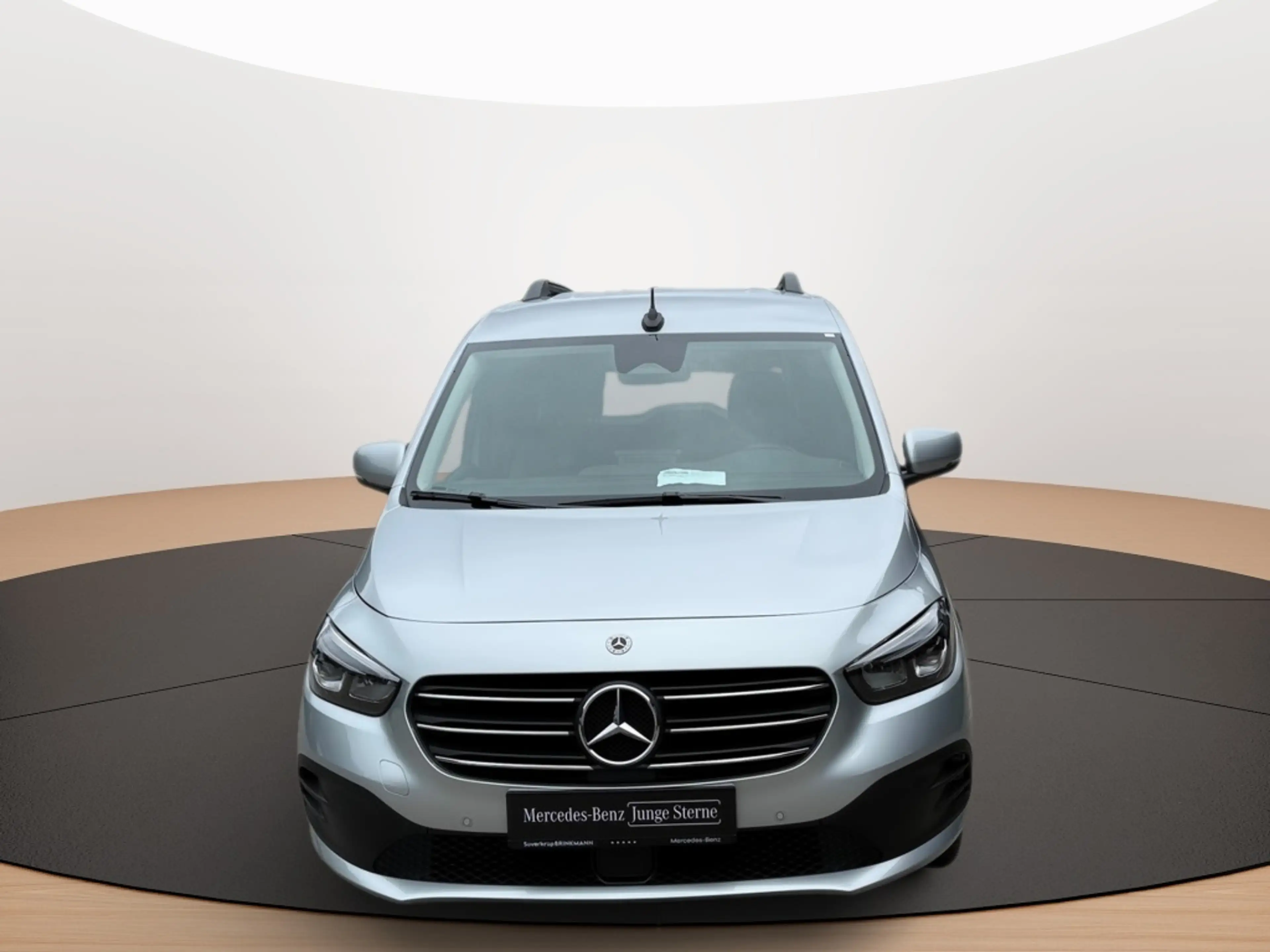 Mercedes-Benz T-Class T 180 PROGRESSIVE STANDARD NAVI KLIMA AUTOM LED — photo 4