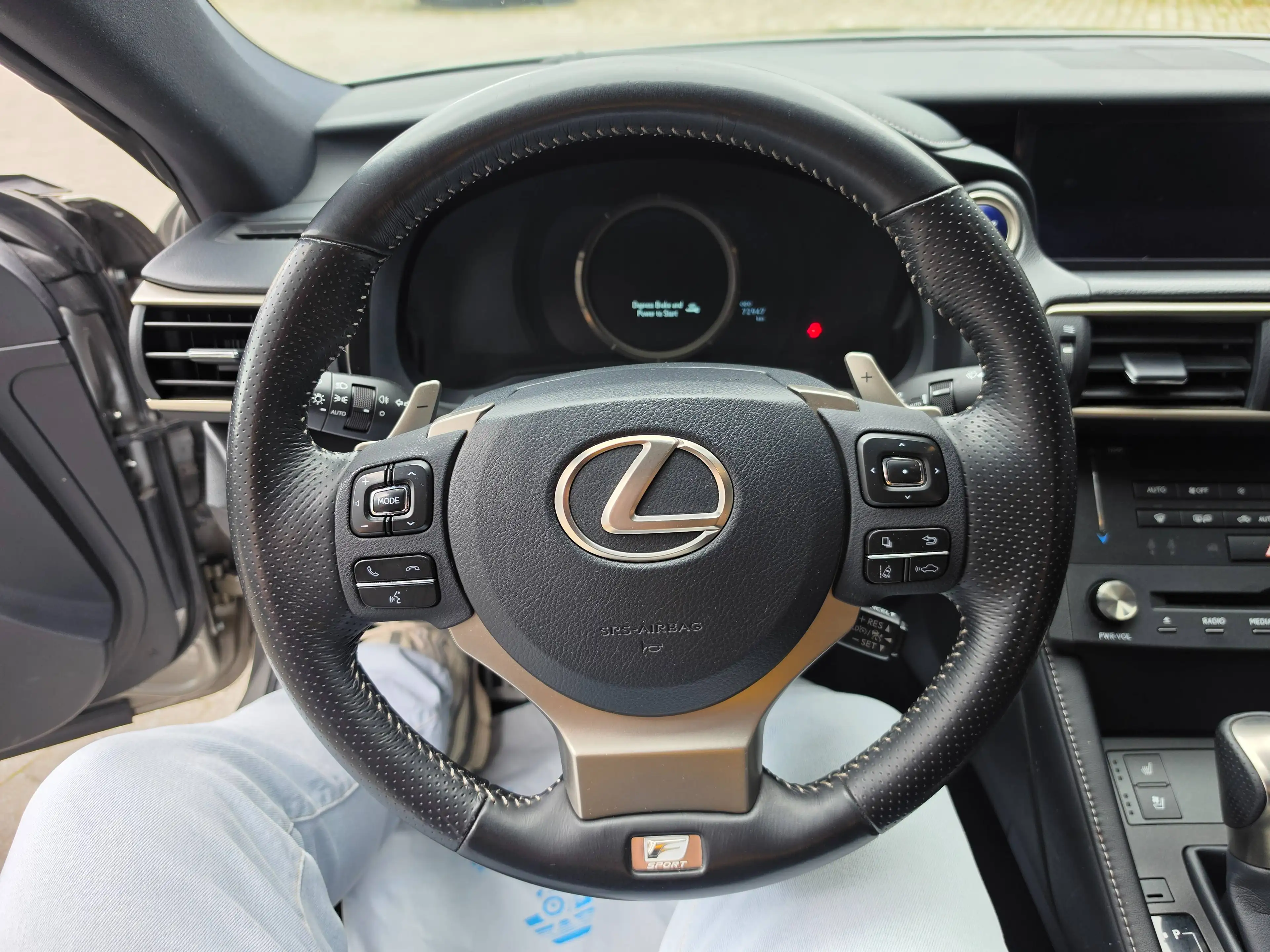 Lexus RC 300h RC 300h 2.5i F Sport Line 73000 KM Garantie & Car-Pass — photo 15