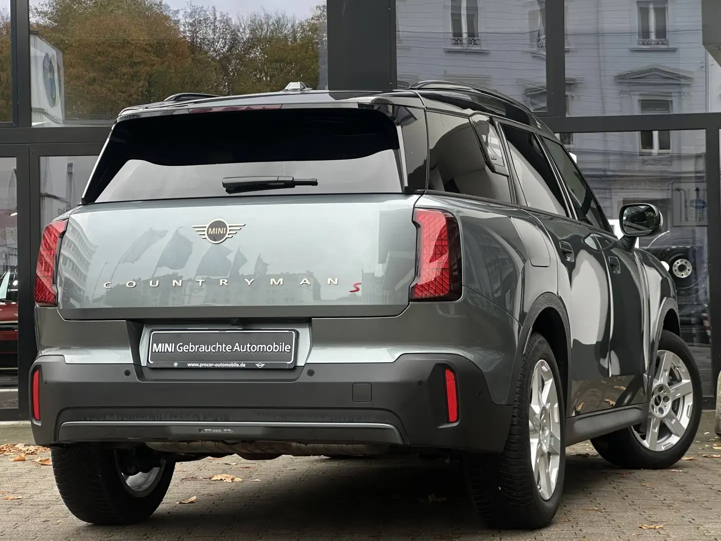 MINI Cooper S Countryman Countryman S ALL4 LED DA PA Pano HuD AHK DAB Shz Grün - 2