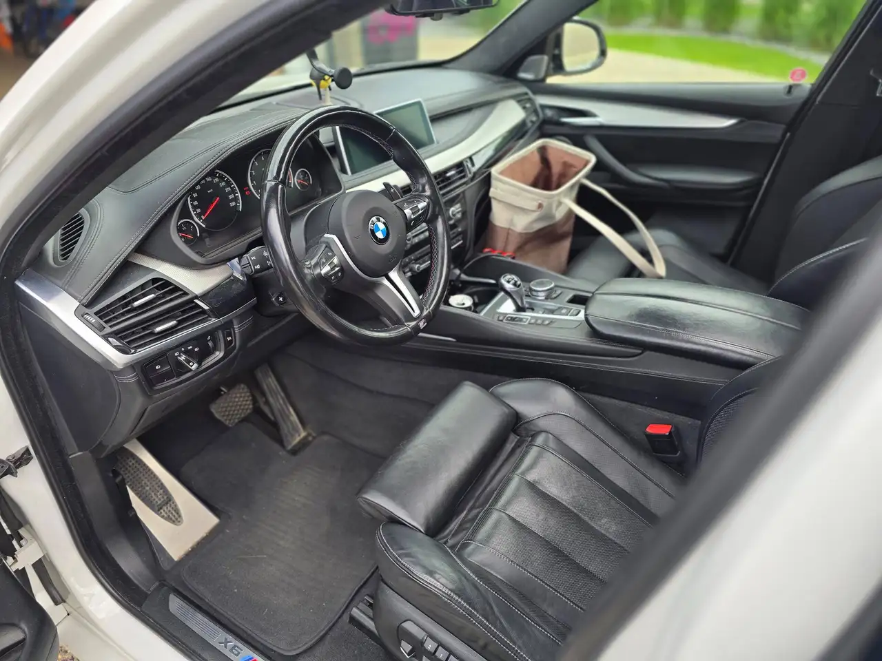 BMW X6 M photo BMW X6 M