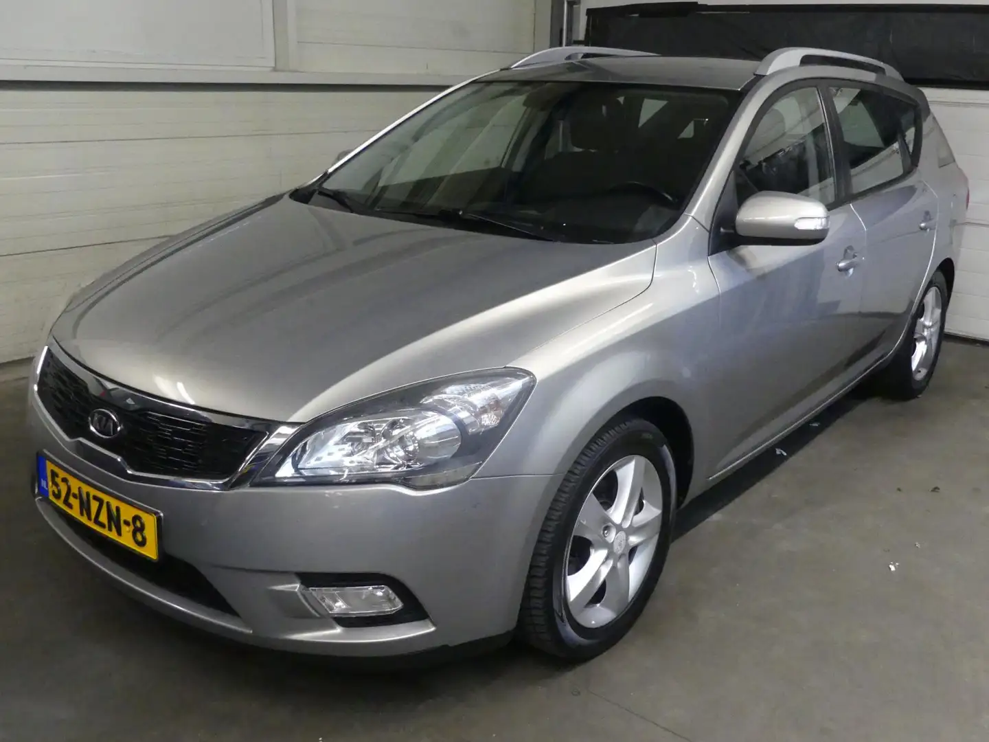 Kia Ceed / cee'd Sporty Wagon 1.4 CVVT X-ecutive - Airco - Cruise C Grijs - 1