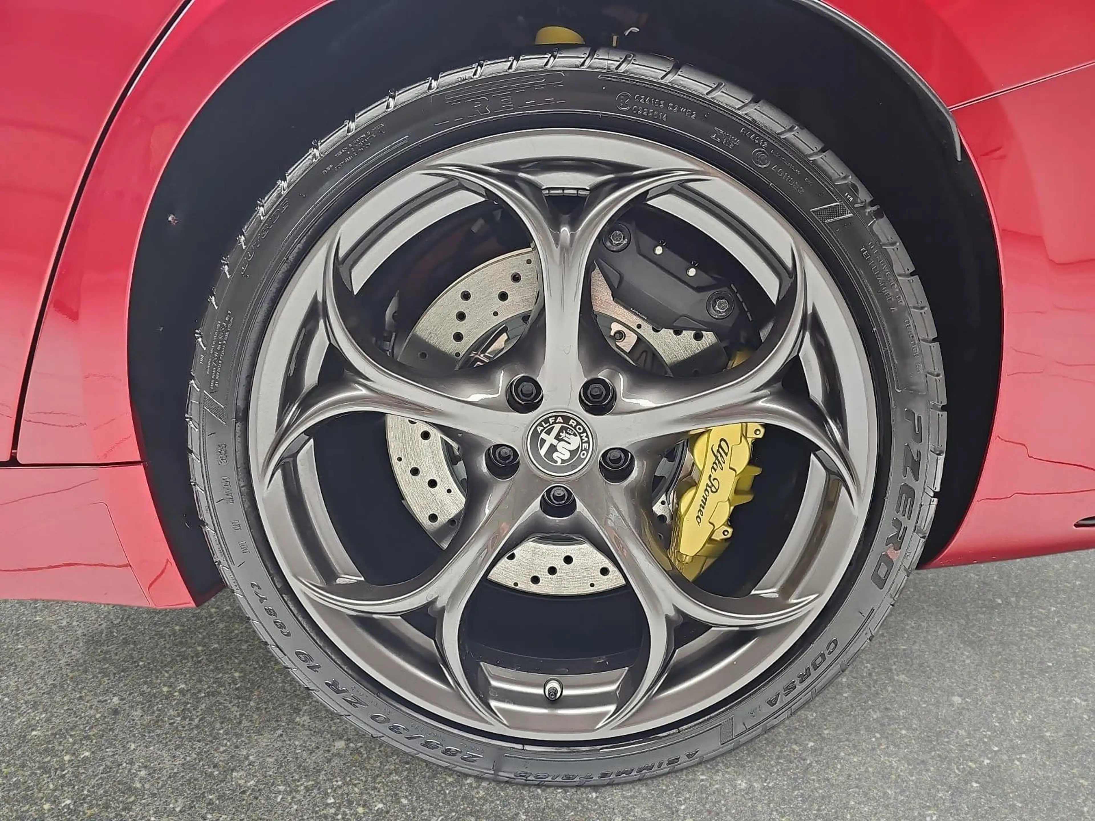 Alfa Romeo Giulia GIULIA 2.9 V6 BI-TURBO QUADRIFOGLIO ORO — photo 7