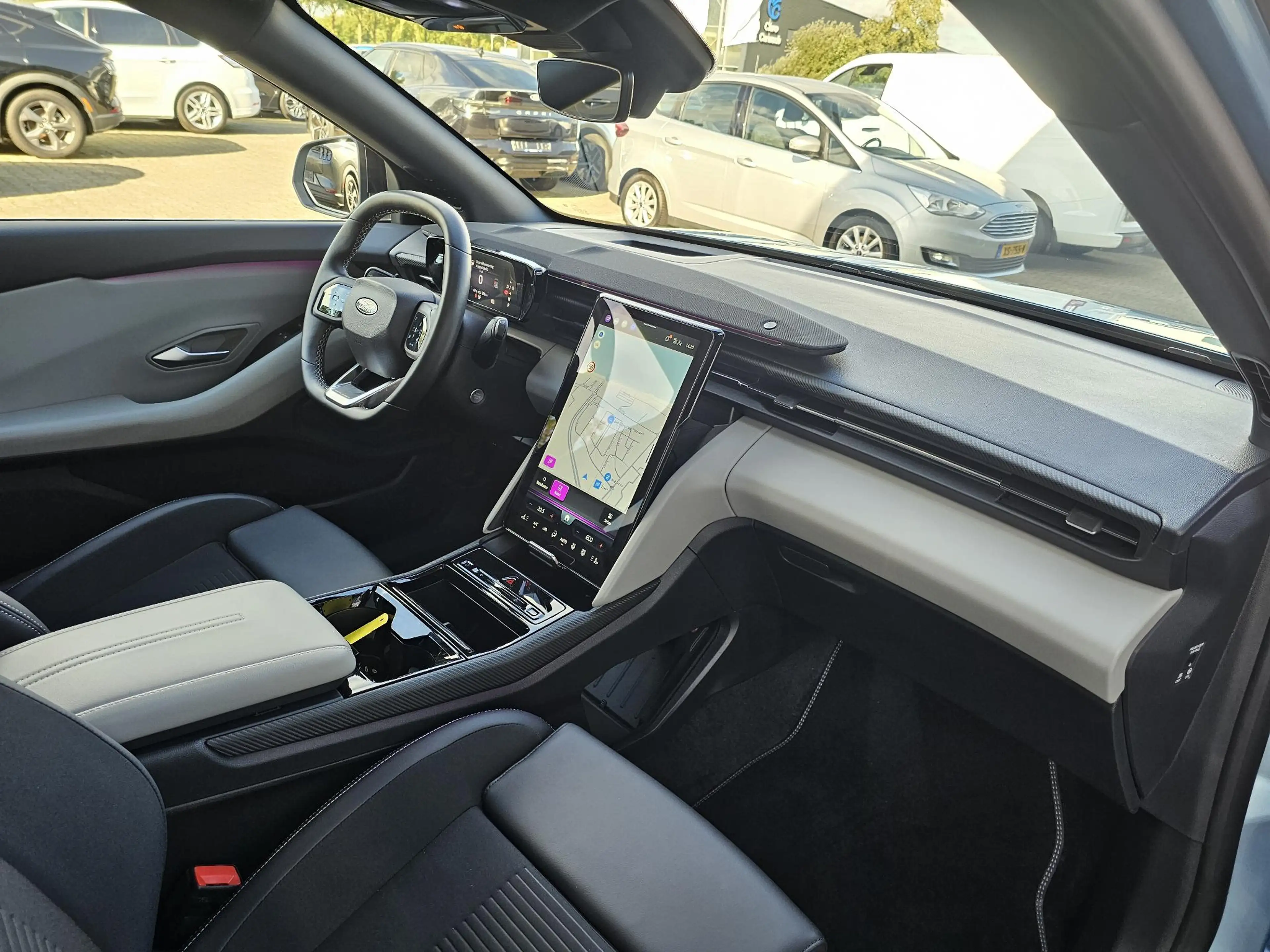Ford Explorer Premium Extended Range RWD 77 kWh 286pk | Driver A — photo 8