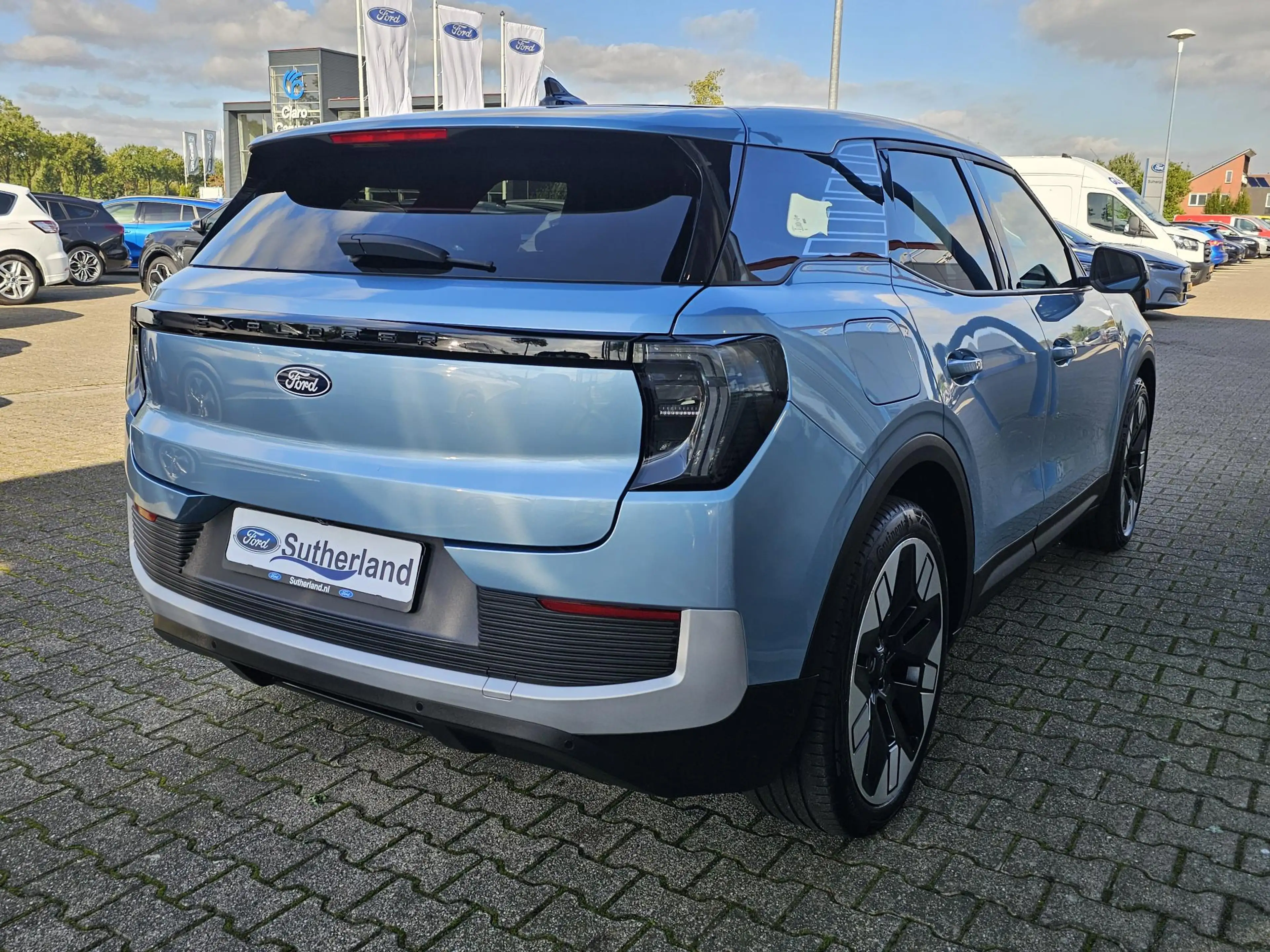 Ford Explorer Premium Extended Range RWD 77 kWh 286pk | Driver A — photo 5