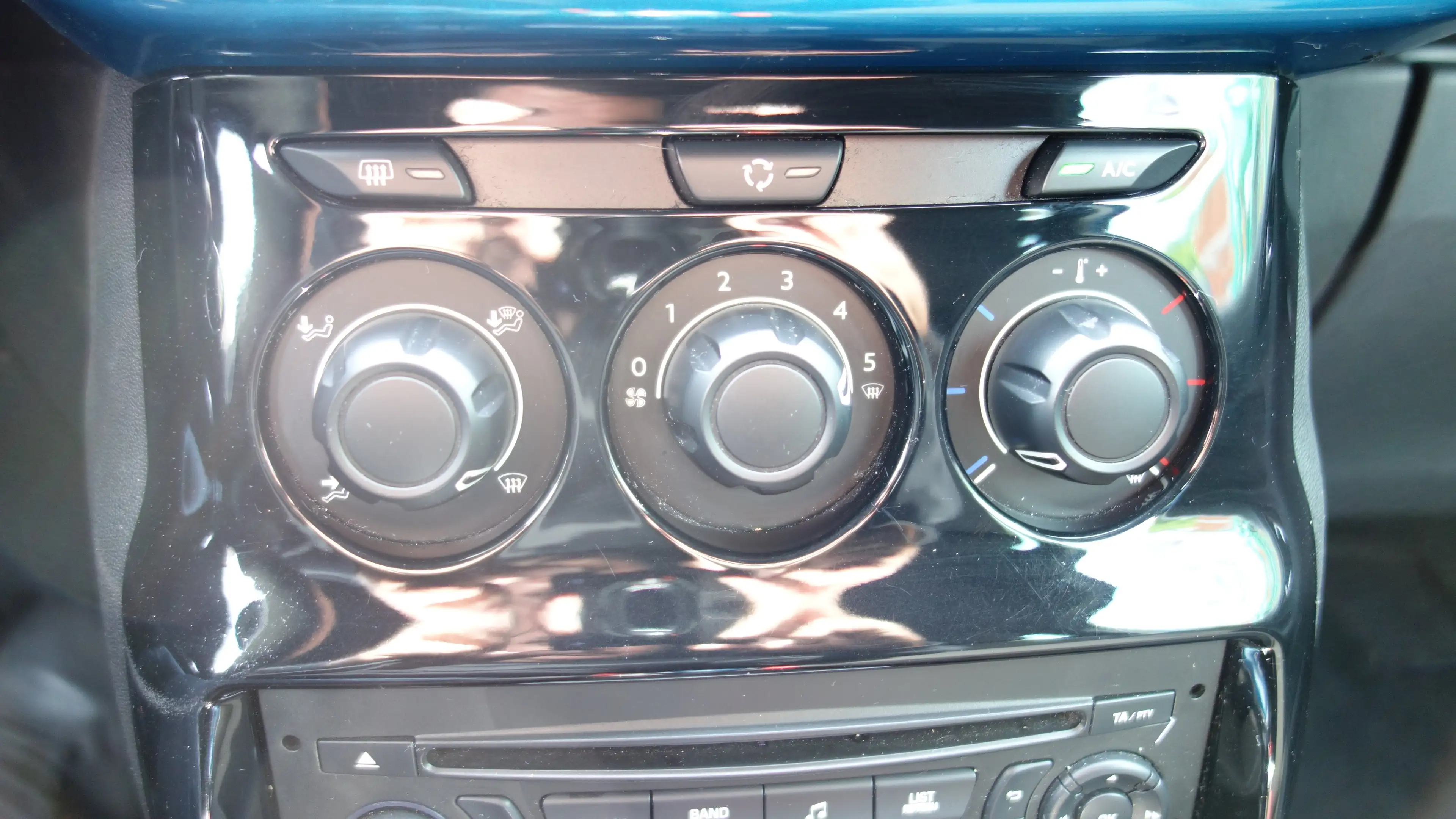 Citroen DS3 DS3 1.2i**CARNET**GARANTIE 1AN**LED XENON** — photo 6