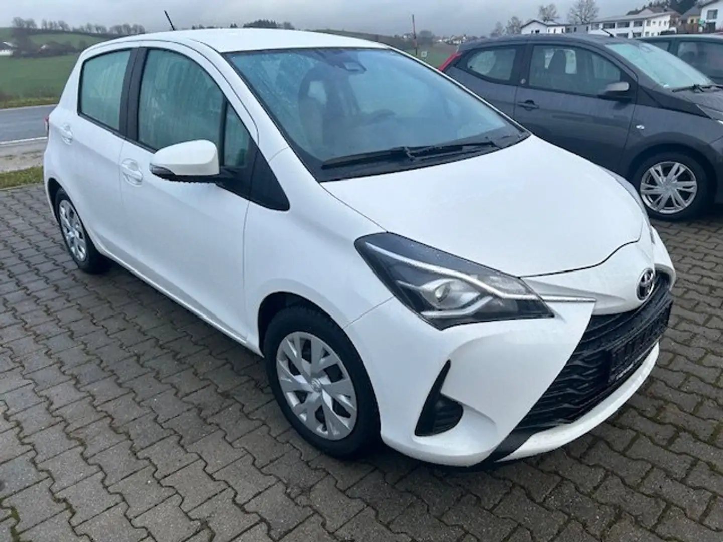 Toyota Yaris 1.0 VVT-i Comfort 5türer Klima, Kamera.... Blanco - 1