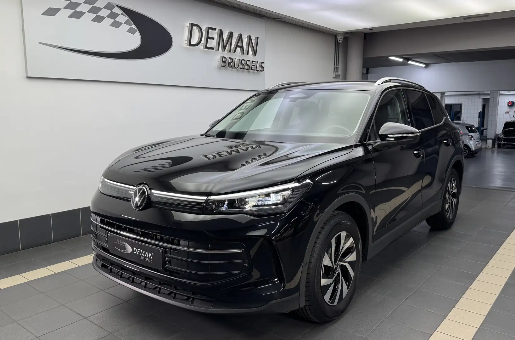 Volkswagen Tiguan 1.5 eTSI - Mild Hybrid - Life Business - DSG - Noir - 1