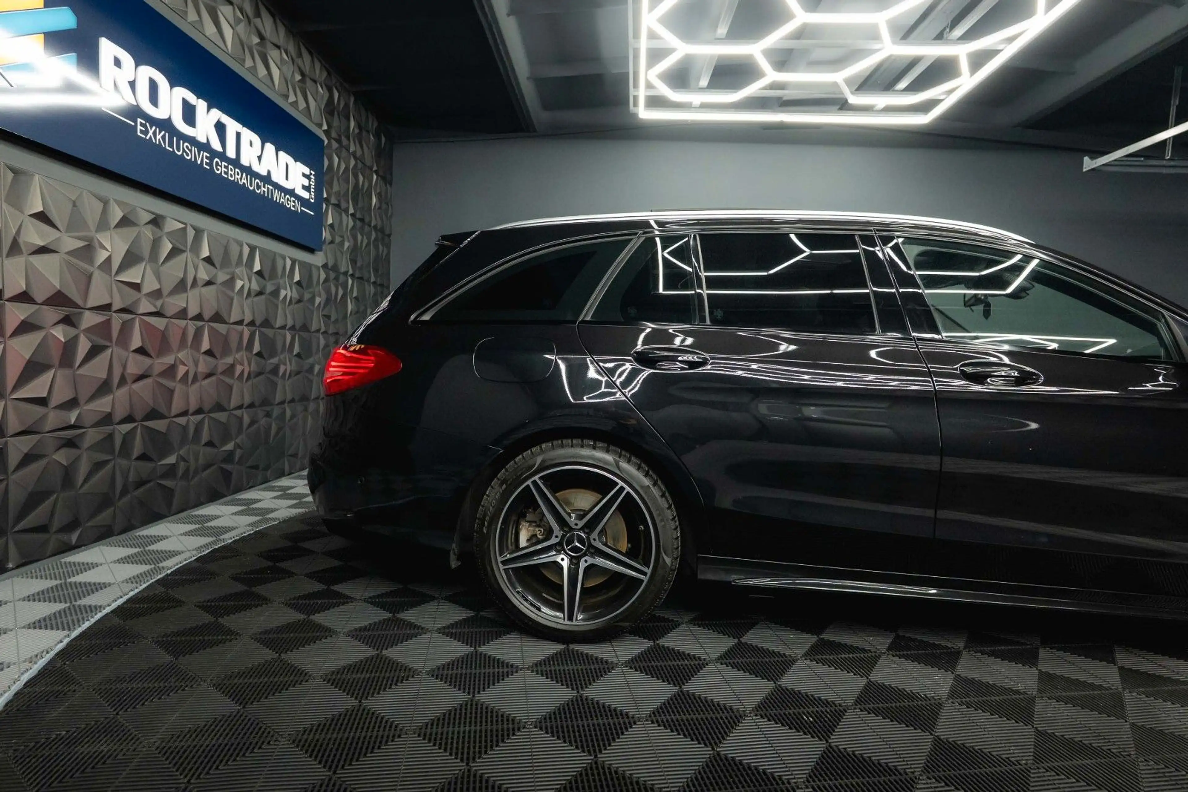 Mercedes-Benz C 43 AMG Performance Night-Paket *Pano*ACC*LED* — photo 15