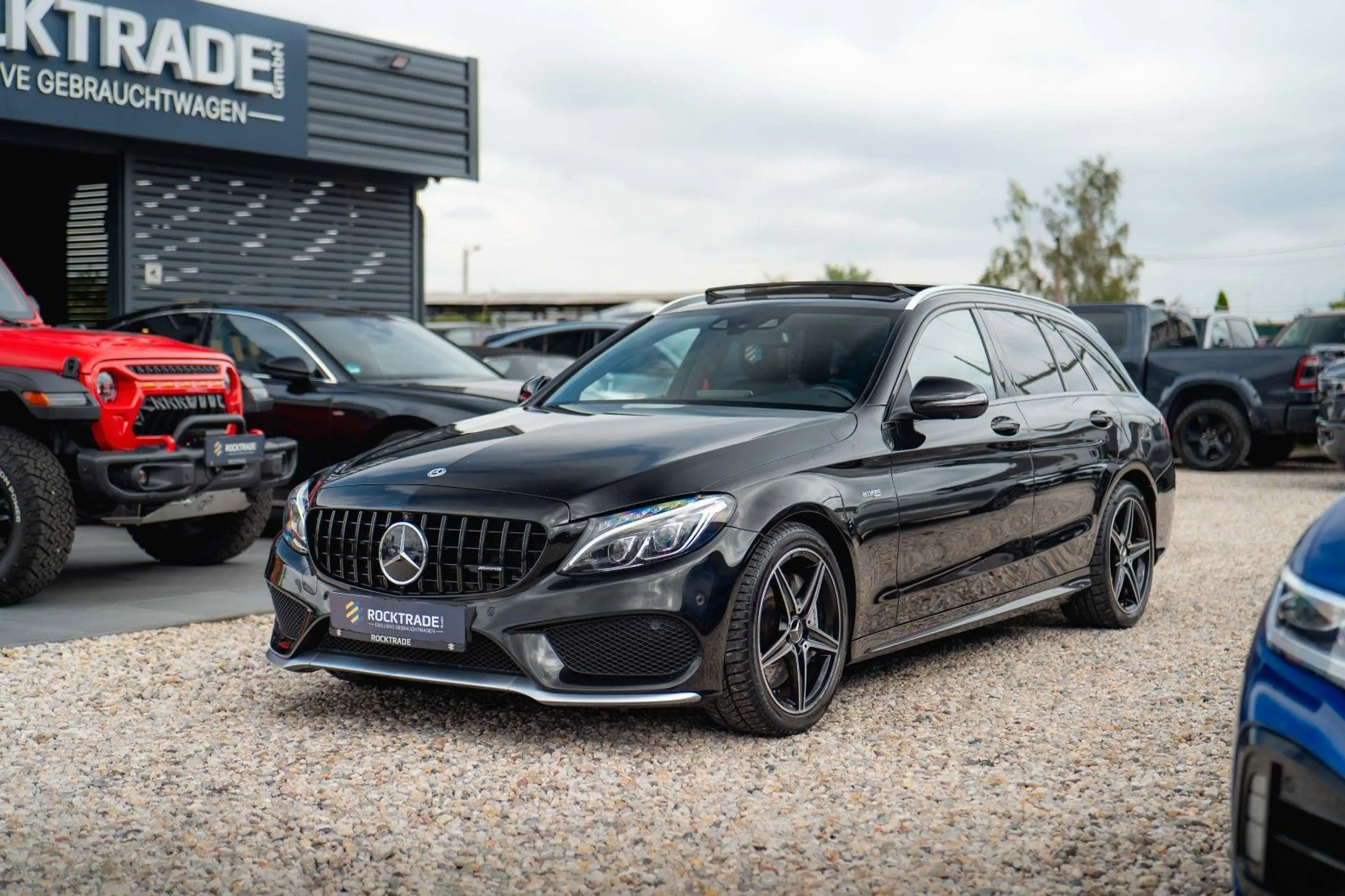 Mercedes-Benz C 43 AMG Performance Night-Paket *Pano*ACC*LED* — photo 2