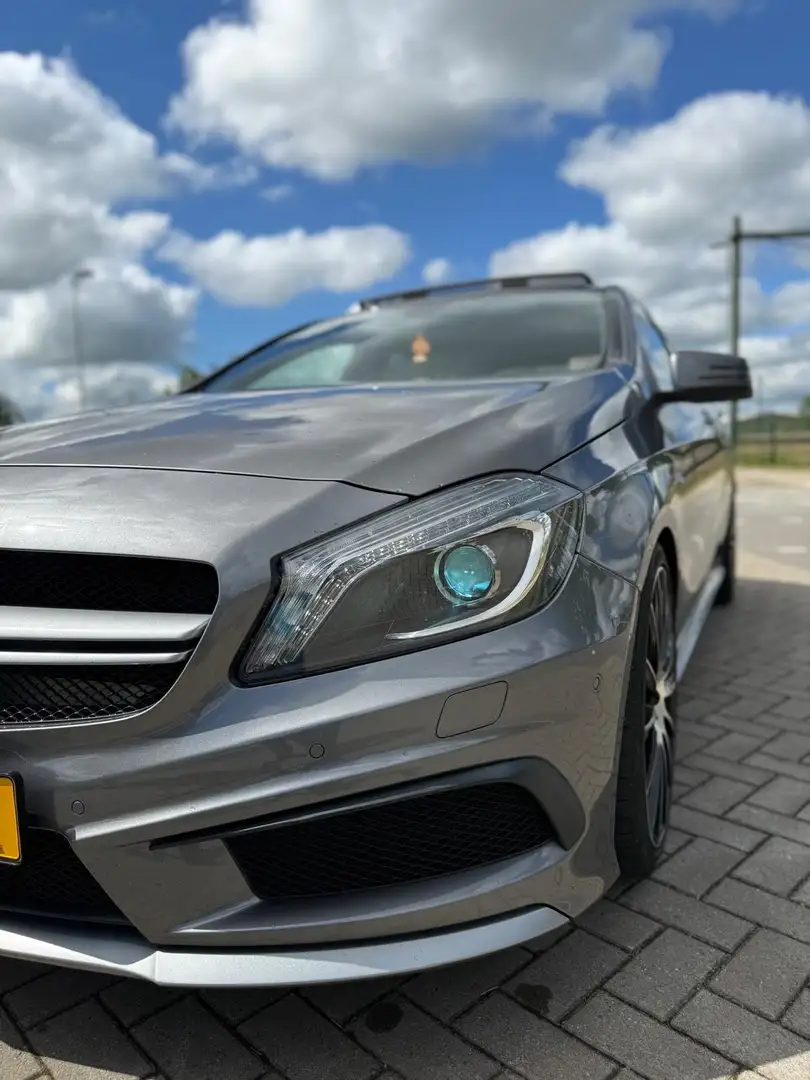 Mercedes-Benz A 45 AMG 421 pk zeer mooie auto Grijs - 1
