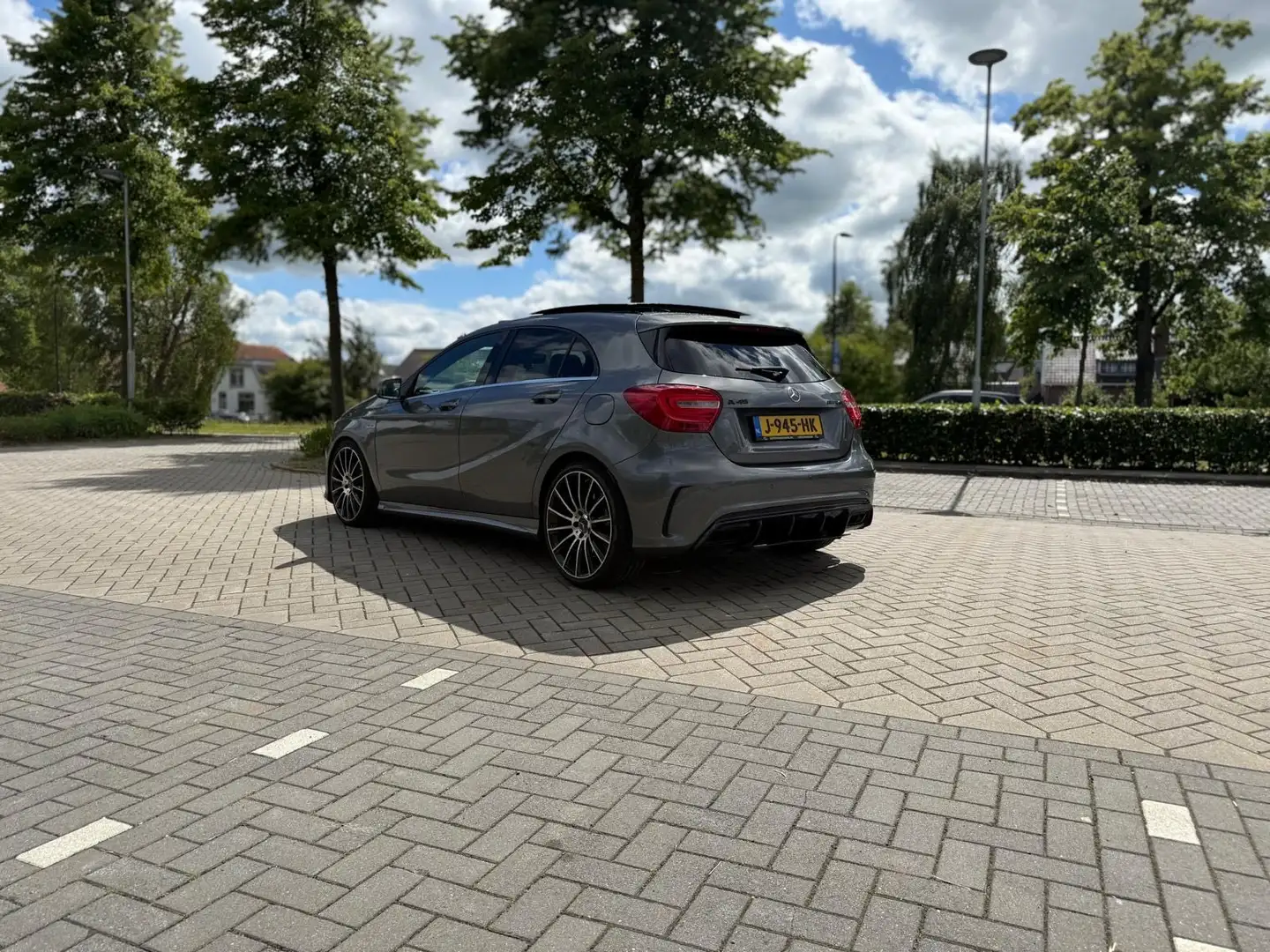 Mercedes-Benz A 45 AMG 421 pk zeer mooie auto Grijs - 2