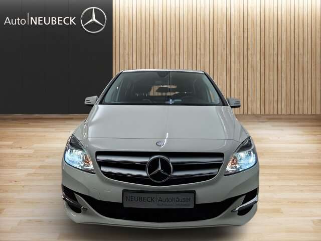 Mercedes-Benz B 250 2015 photo 3