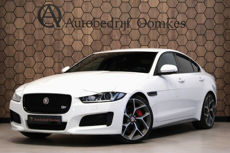 Jaguar XE