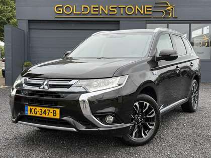 Mitsubishi Outlander 2.0 PHEV Executive Edition Navi,Camera,Alcantara,T