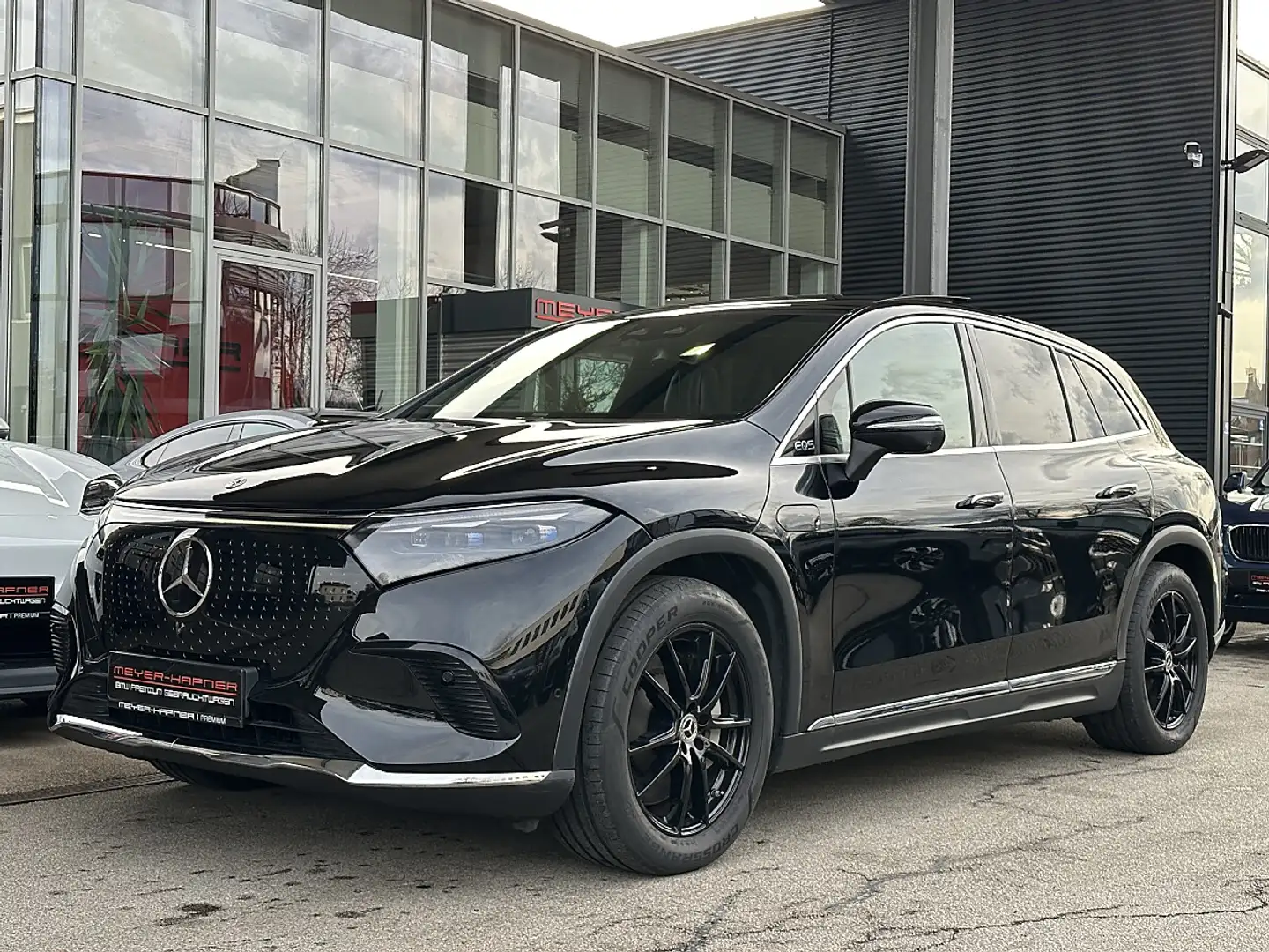 Mercedes-Benz EQS SUV 450 4Matic 118kWh Aut. Panorama, 360 grad K... Schwarz - 2