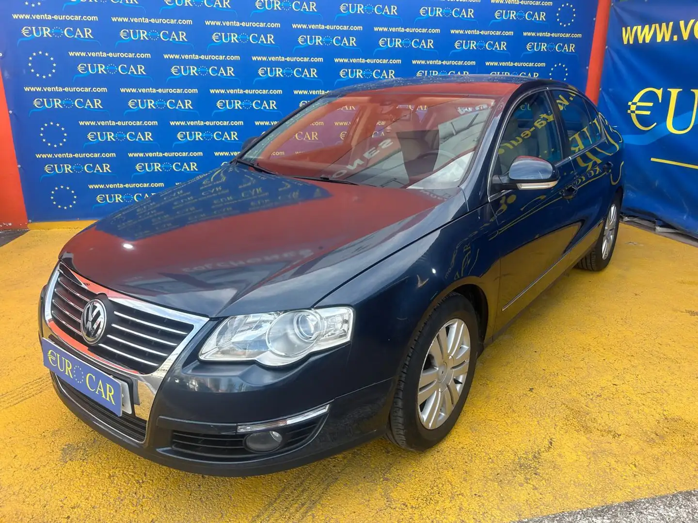 Volkswagen Passat 2.0TDI Highline Zwart - 1