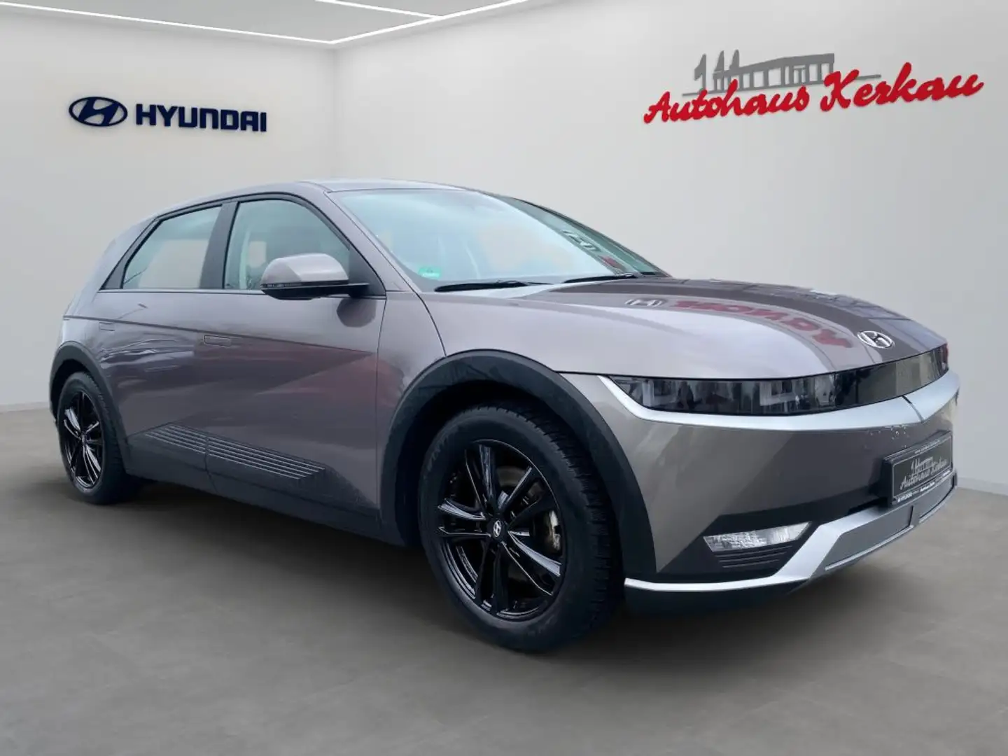 Hyundai IONIQ 5 58 kWh +CAM+LED+PDC Marrón - 2