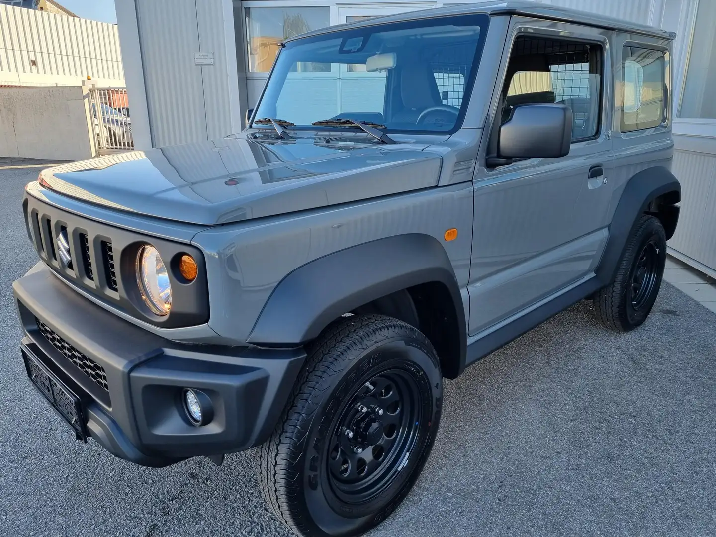 Suzuki Jimny Jimny 1,5 LCV(N1) Allgrip Grau - 1