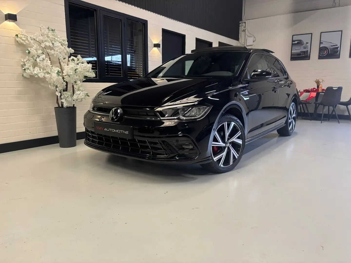 Volkswagen Polo 1.0 TSI R-Line |Pano|Keyless|Carplay|TravelAssist| Zwart - 1