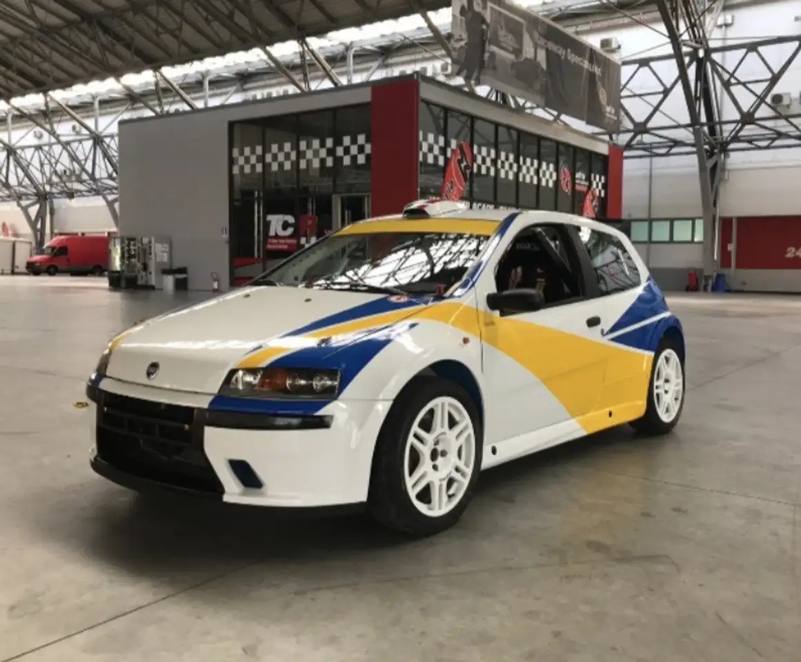 Fiat Punto 3p 1.8 16v HGT, foto 1