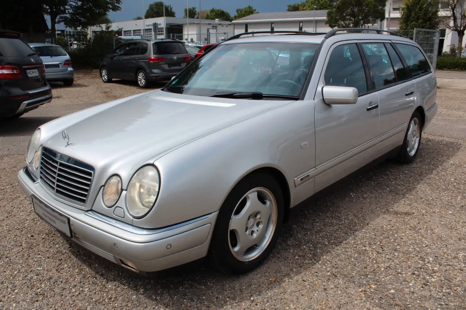 Mercedes-Benz E 230 T AVANTGARDE*Schiebedach*Klima*Automatik*X Plateado - 1
