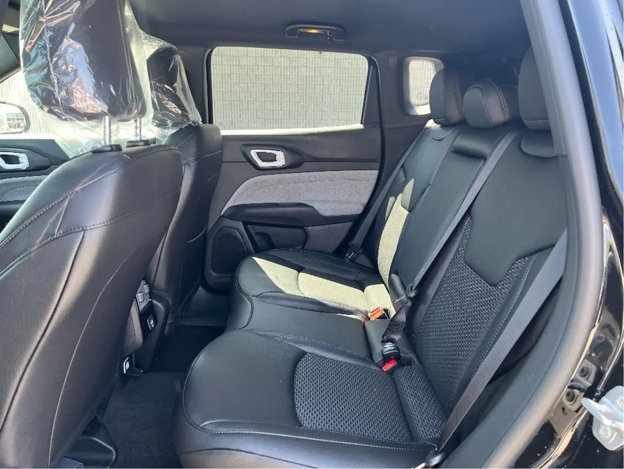 Jeep Compass photo Jeep Compass