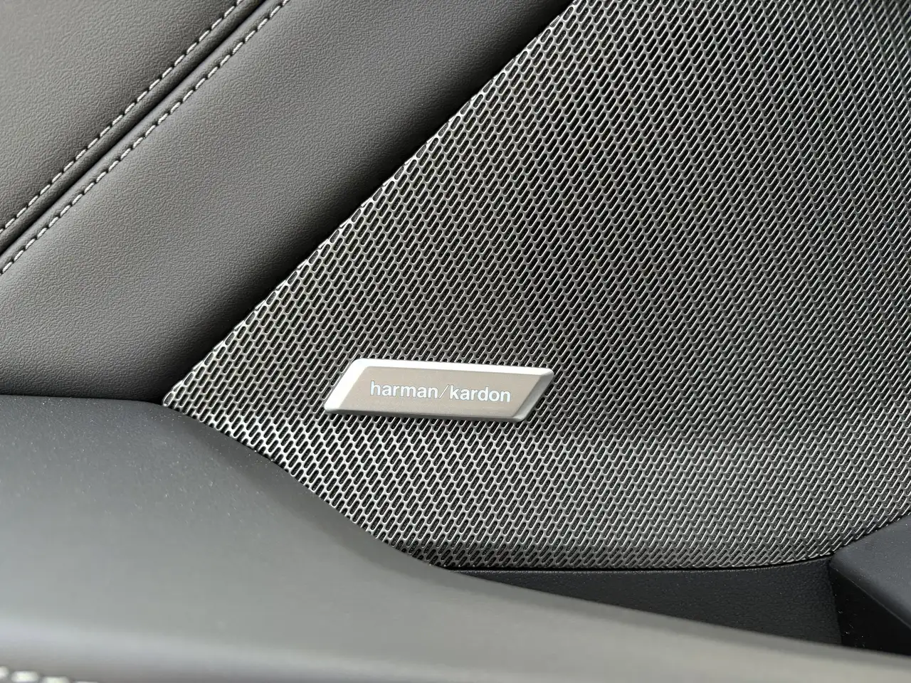 BMW 2 Series снимка BMW 2 Series