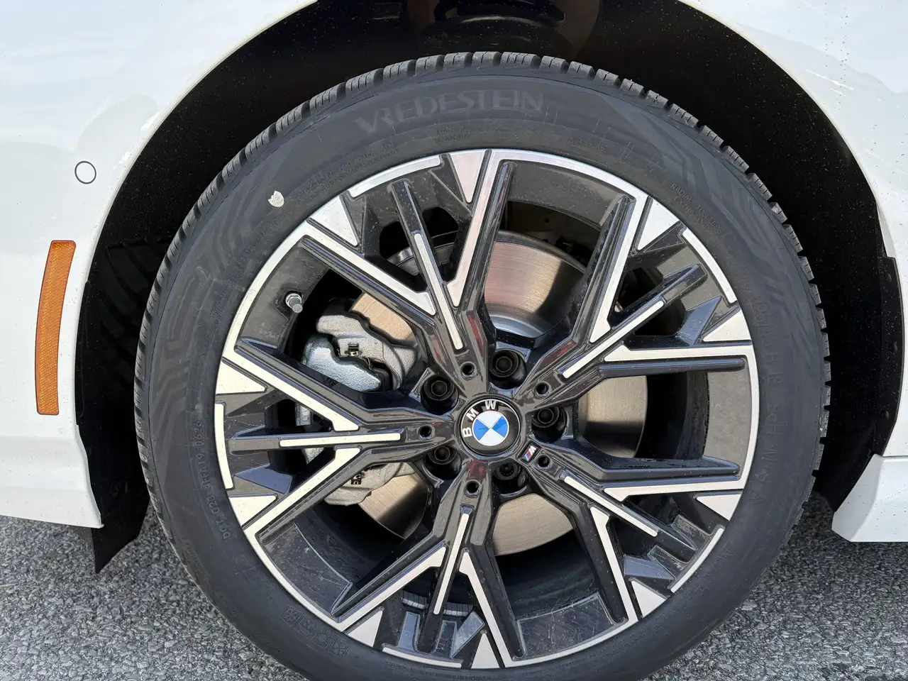 BMW 2 Series снимка BMW 2 Series