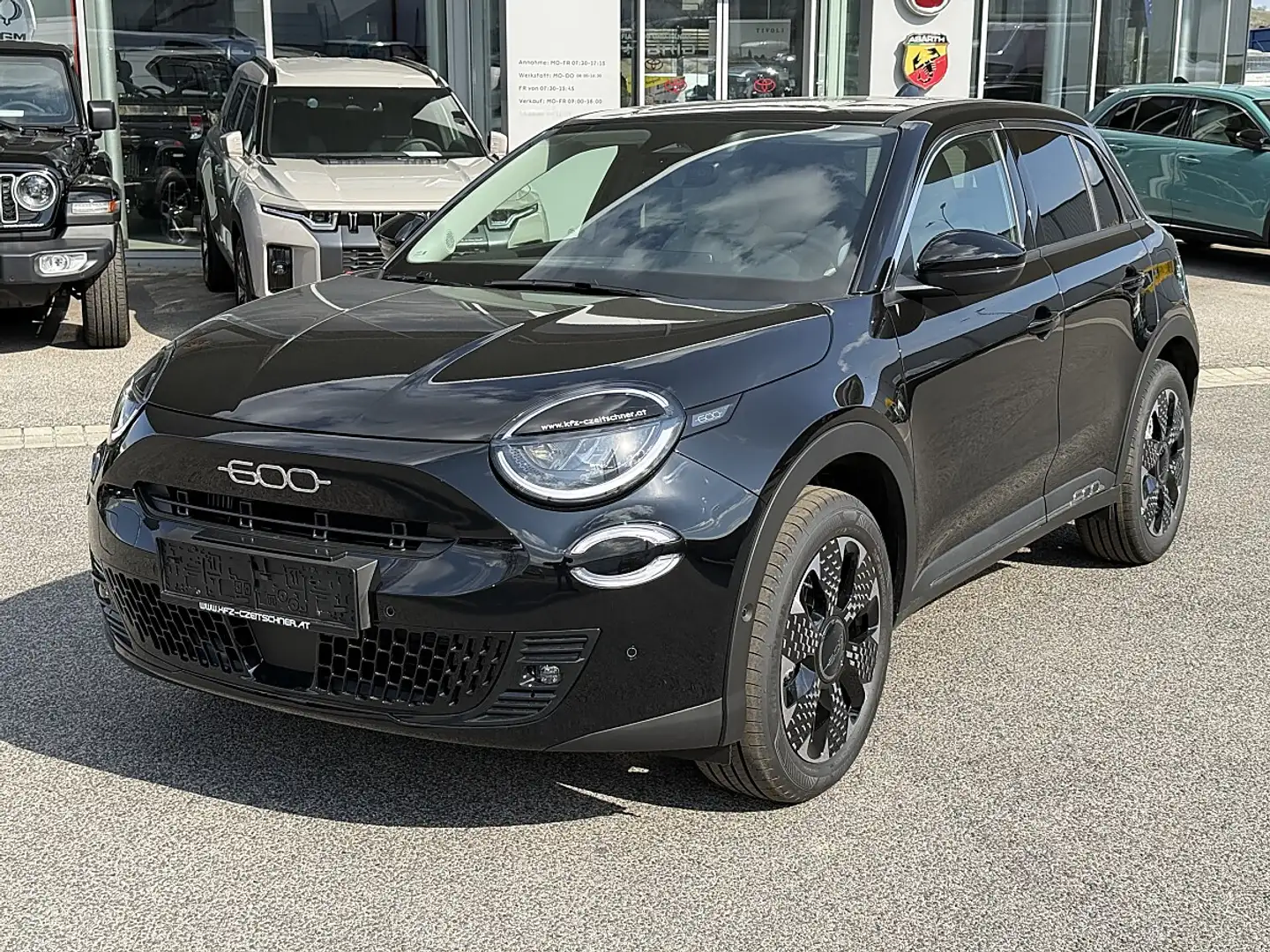 Fiat 600 Hybrid mHEV 145 6-Gang eDCT La Prima Schwarz - 1