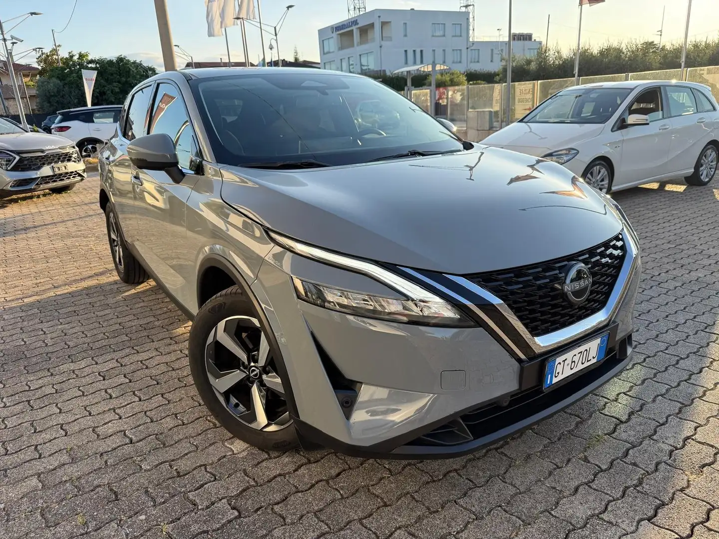 Nissan Qashqai 1.3 mhev N-Connecta 2wd 140cv - OK NEOPATENTATI - Grigio - 1