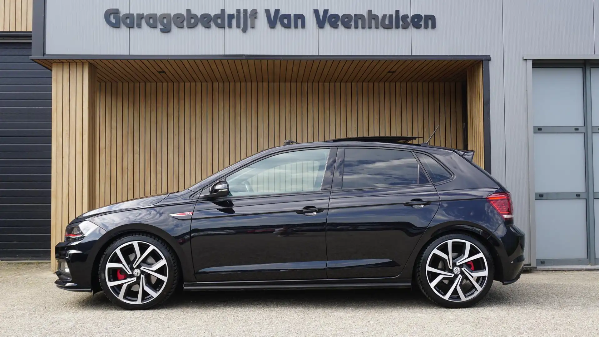 Volkswagen Polo GTI 2.0 TSI 200pk Pano.Dak Virtual Cockpit 18inch LM B Zwart - 2