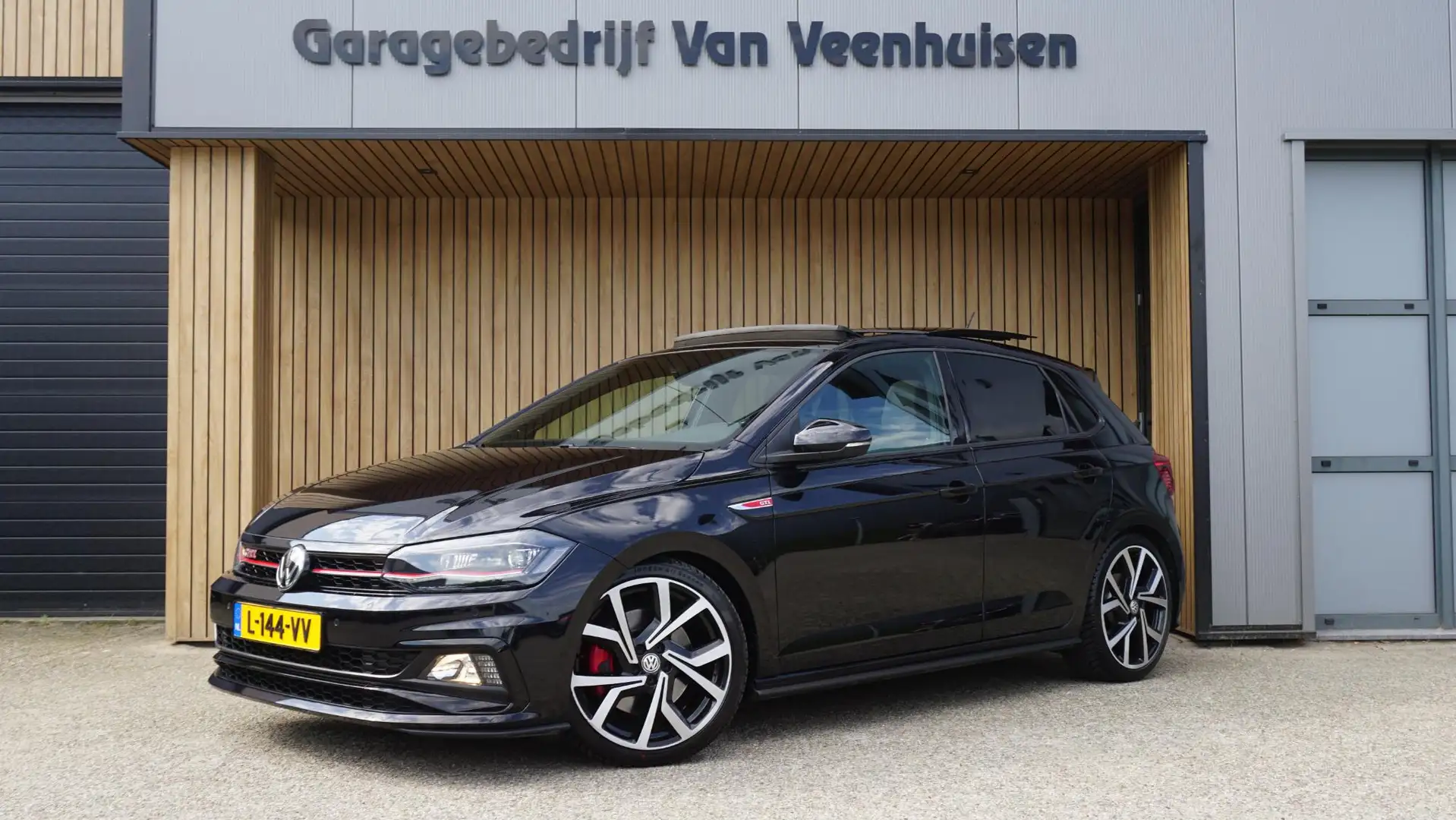Volkswagen Polo GTI 2.0 TSI 200pk Pano.Dak Virtual Cockpit 18inch LM B Zwart - 1