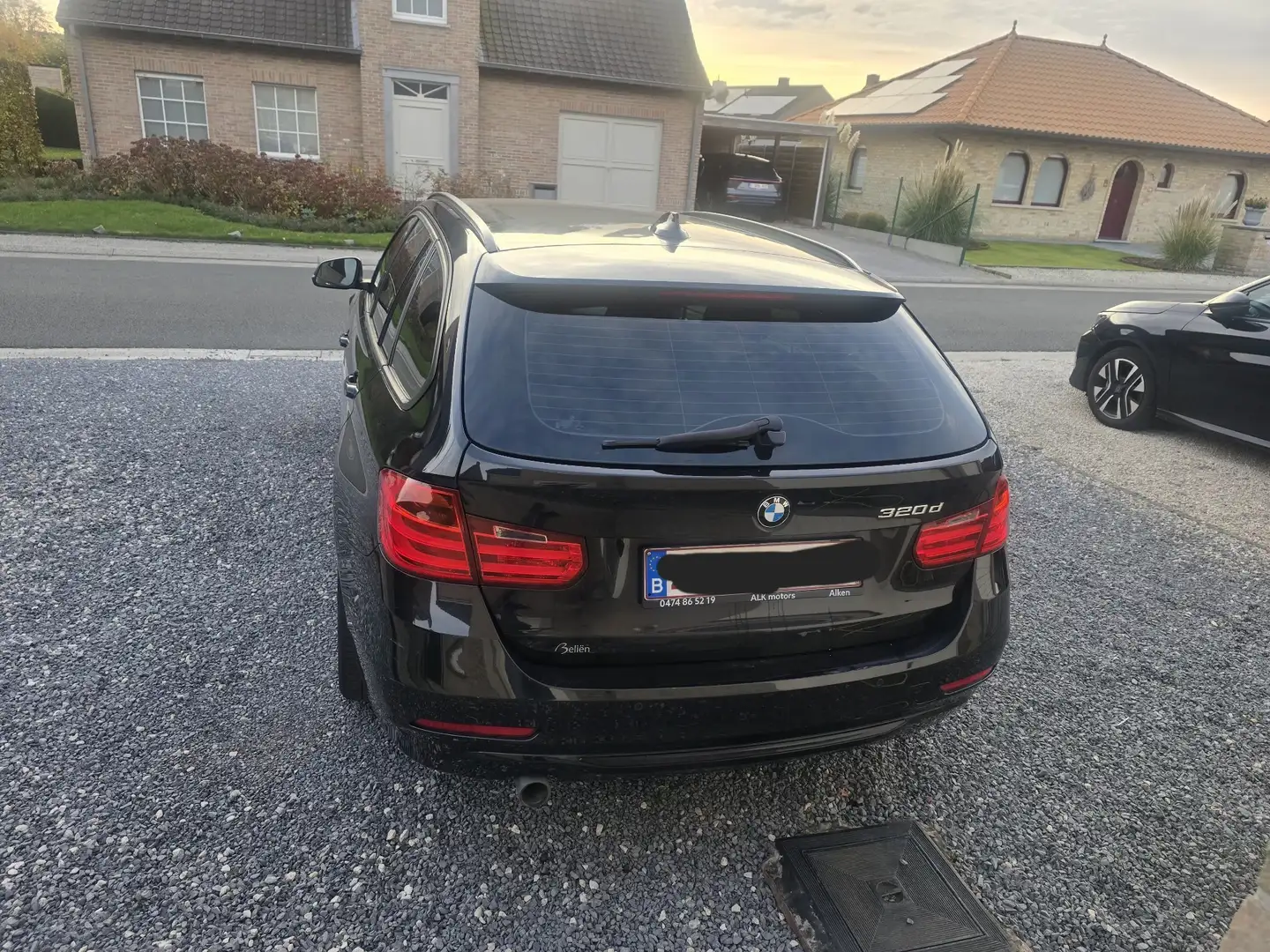 BMW 320 320d Touring Aut. Sport Line - 2